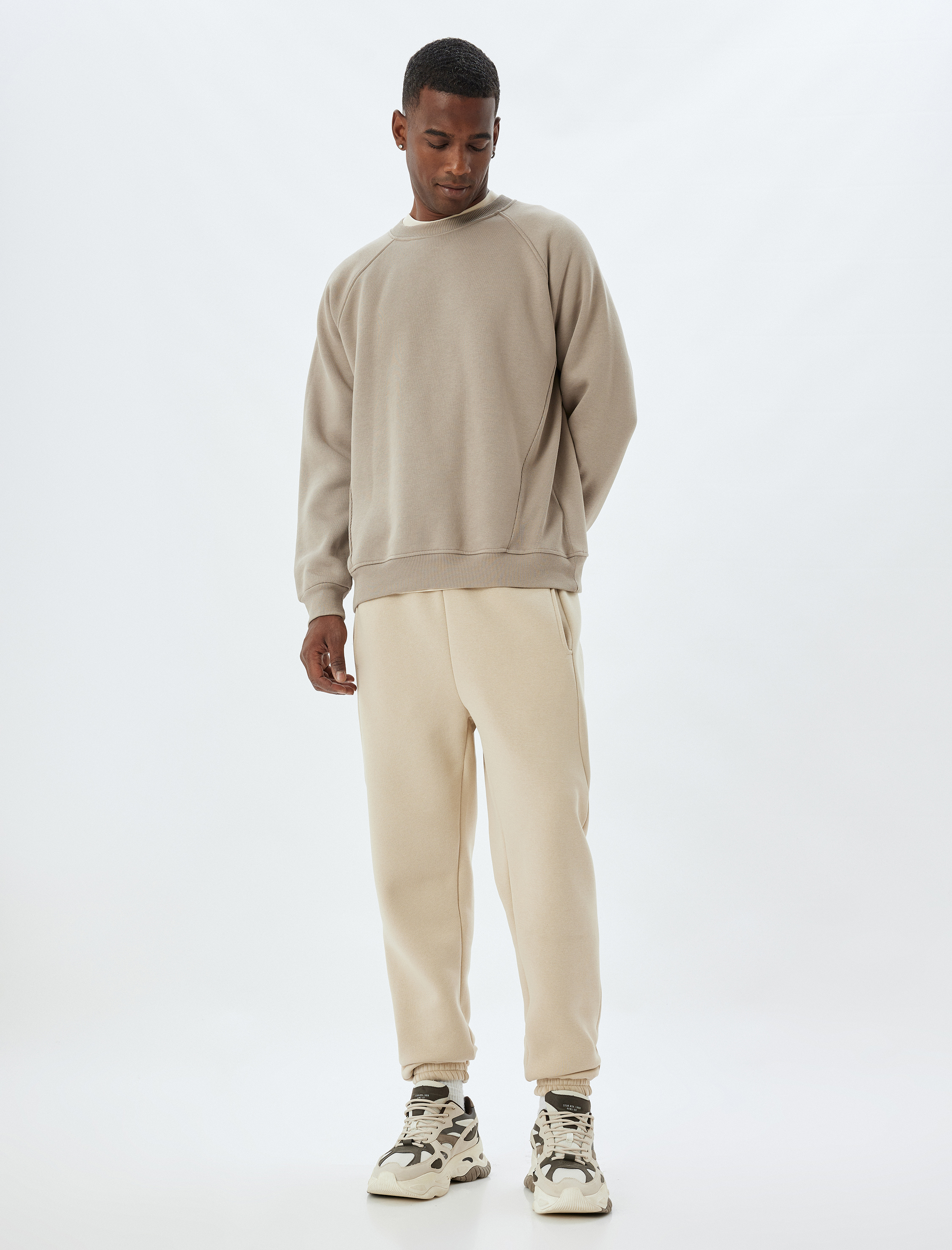   Kışlık Eşofman Altı Beli Bağcıklı Dikiş Detaylı Cepli Pamuk Karışımlı Lastikli Paça Şardonlu