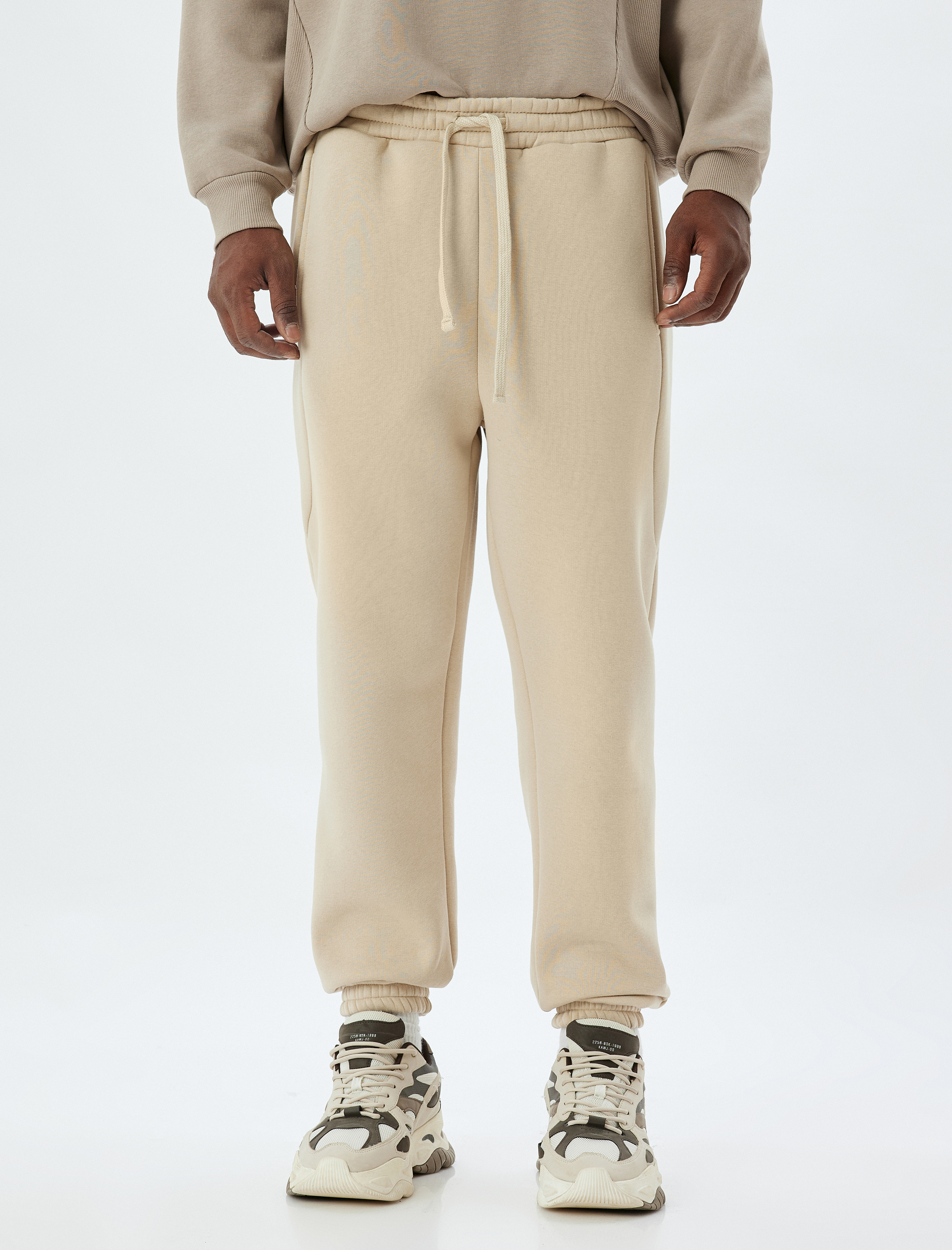   Kışlık Eşofman Altı Beli Bağcıklı Dikiş Detaylı Cepli Pamuk Karışımlı Lastikli Paça Şardonlu