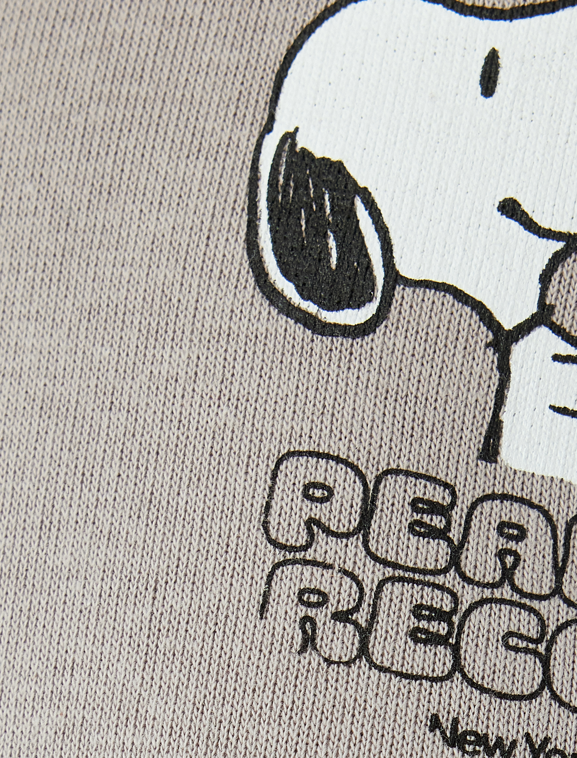   Snoopy Kapüşonlu Sweatshirt Arkası Baskılı Şardonlu Lisanslı