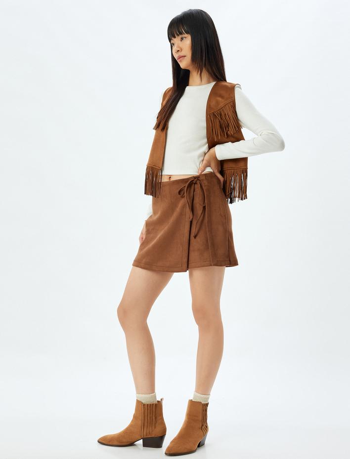  Süet Görünümlü Mini Şort Etek Bağlama Detaylı