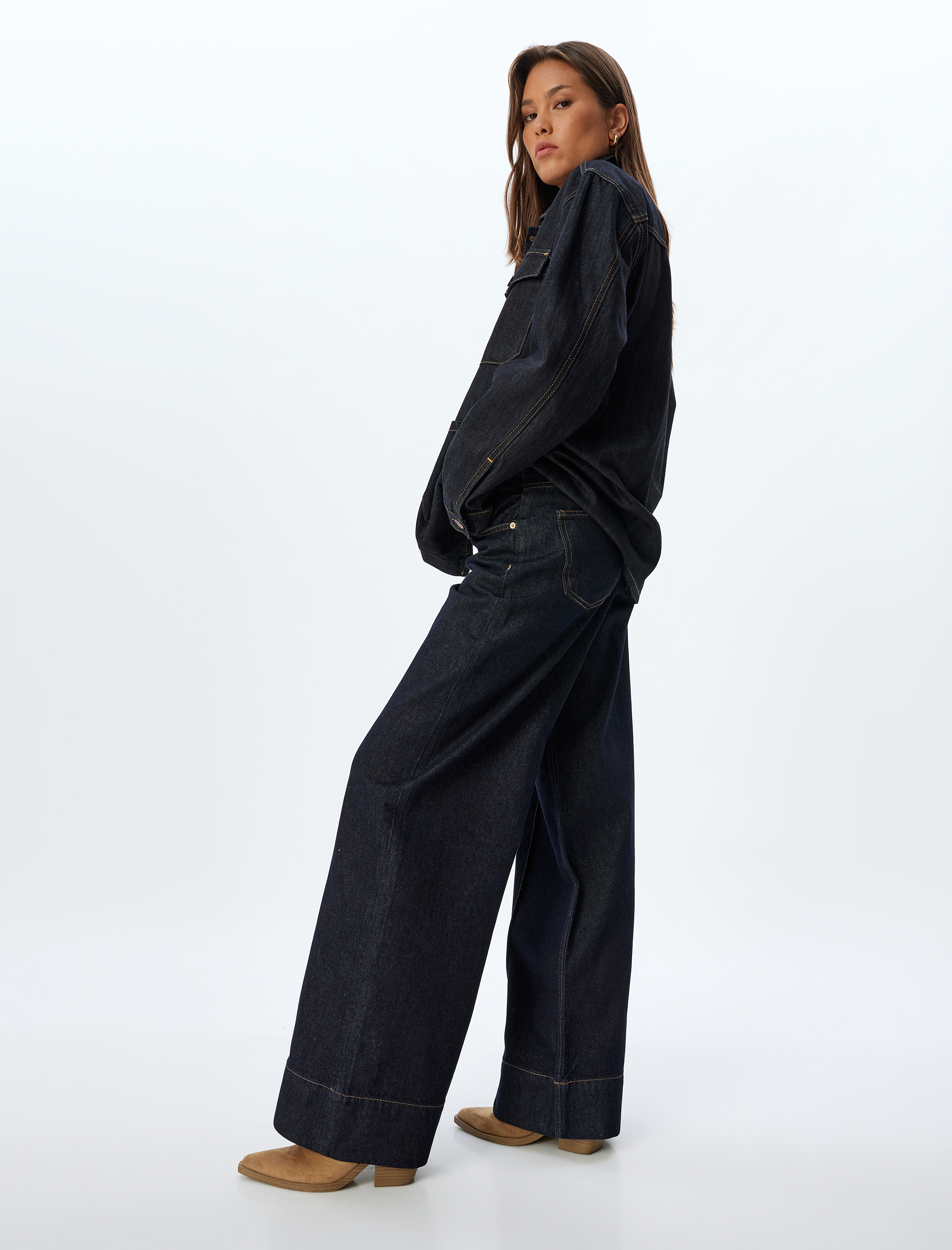   Geniş Paça Kot Pantolon Nervürlü Düğmeli Standart Bel Cepli - Wide Leg Jean