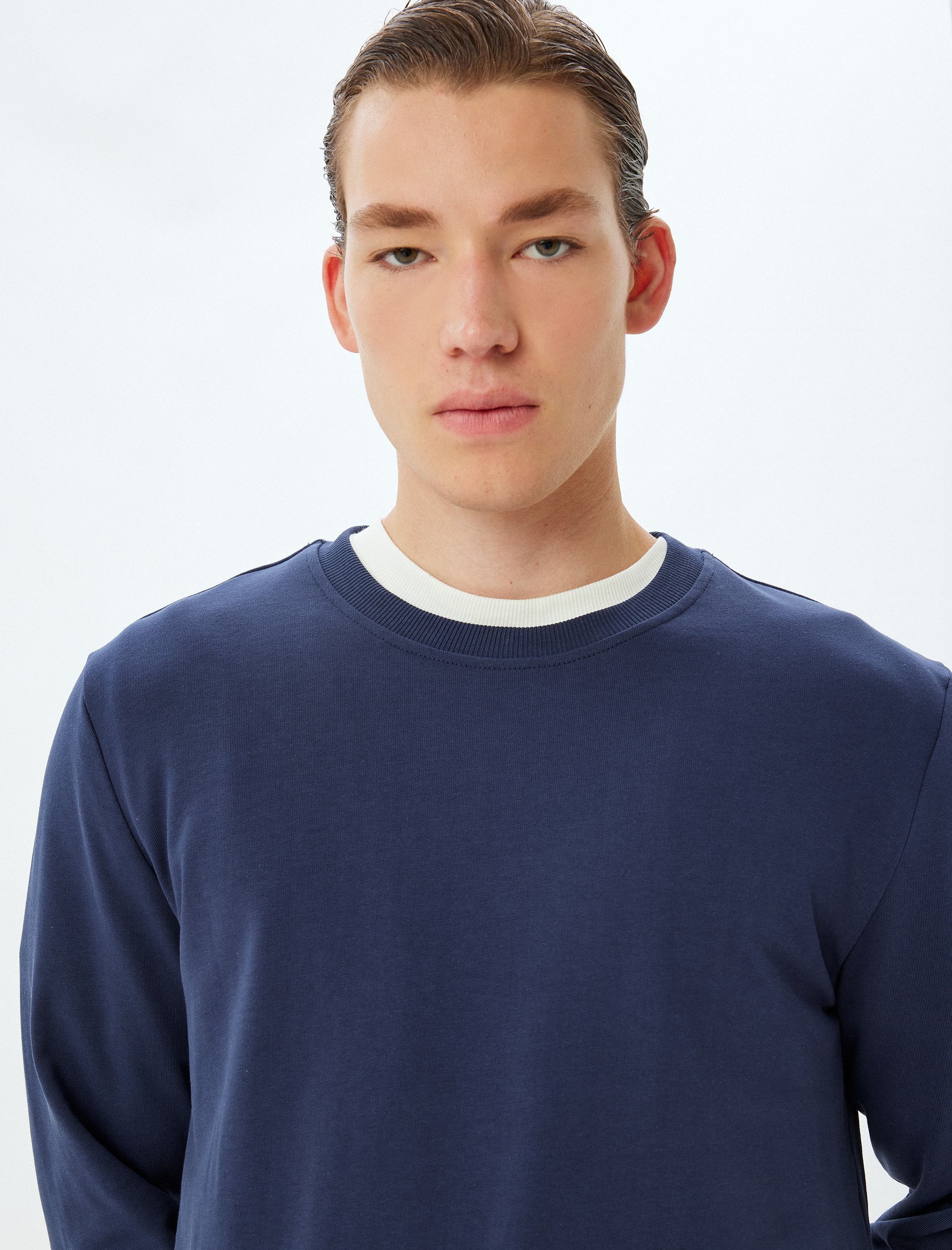   Bisiklet Yaka Sweatshirt Basic Uzun Kollu