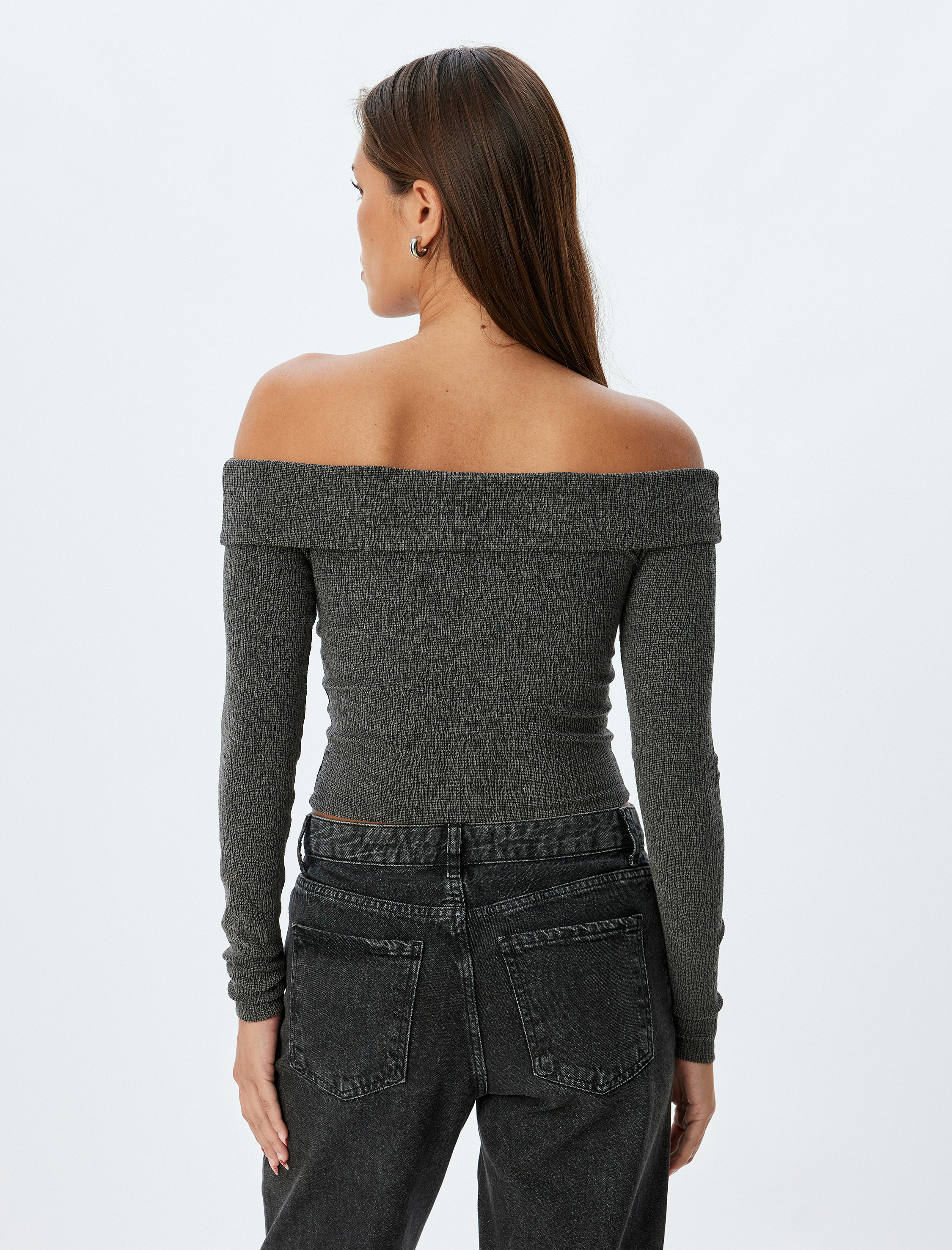   Uzun Kollu Slim Fit Madonna Yaka Omzu Açık Tişört