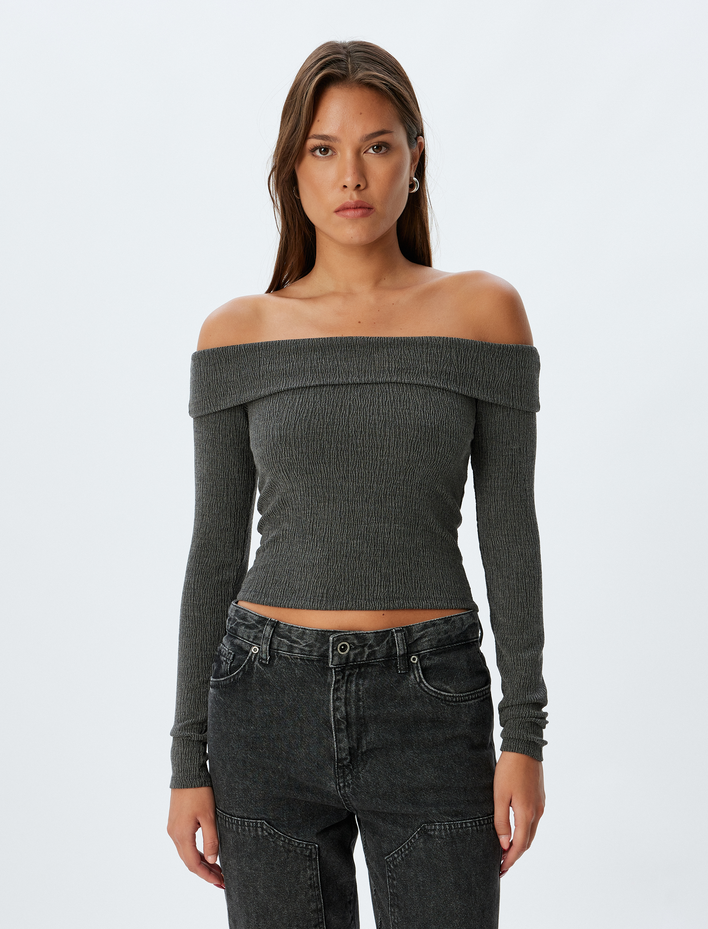   Uzun Kollu Slim Fit Madonna Yaka Omzu Açık Tişört