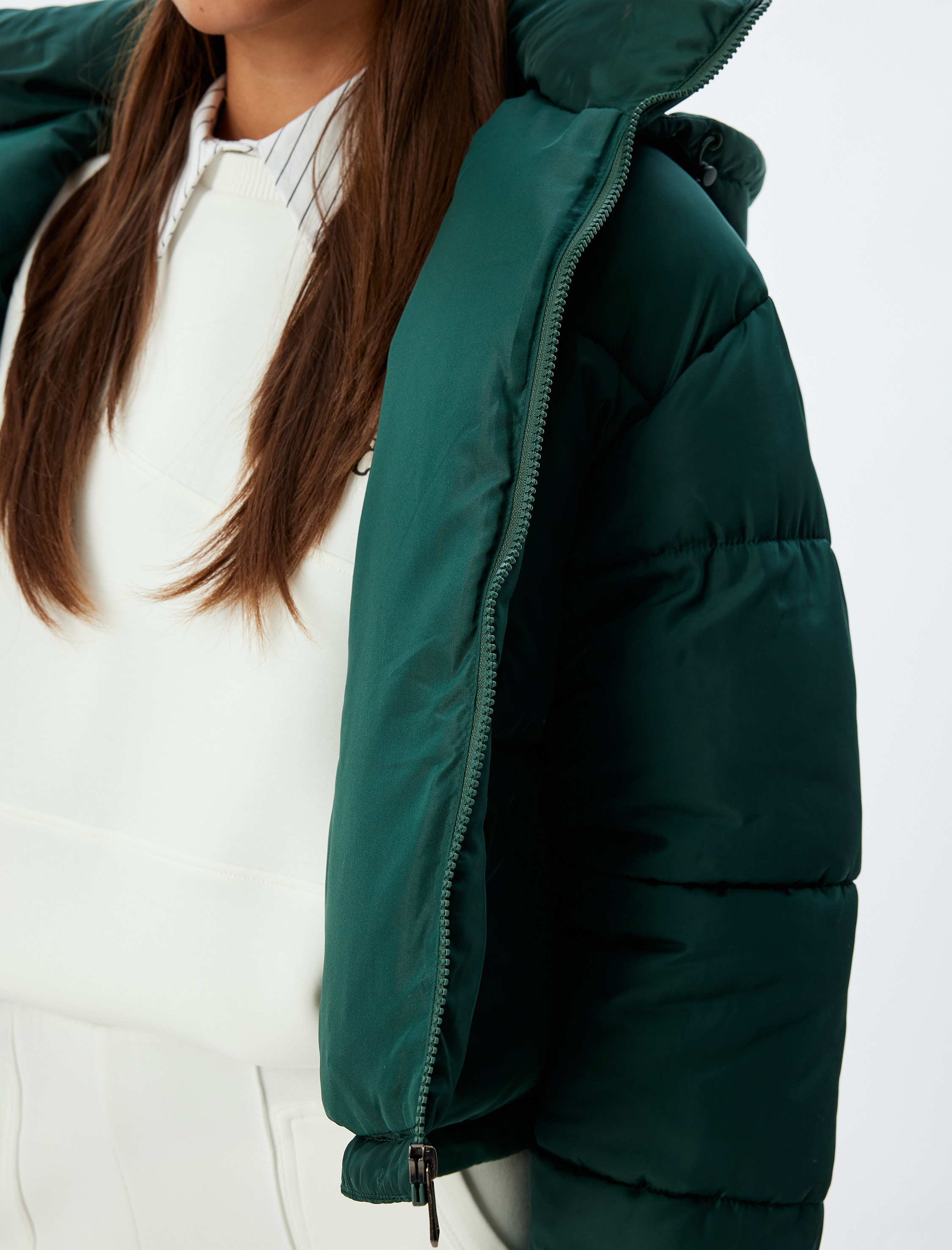 Kısa Şişme Mont Kapüşonlu Cepli Fermuarlı Cepli Rahat Kalıp