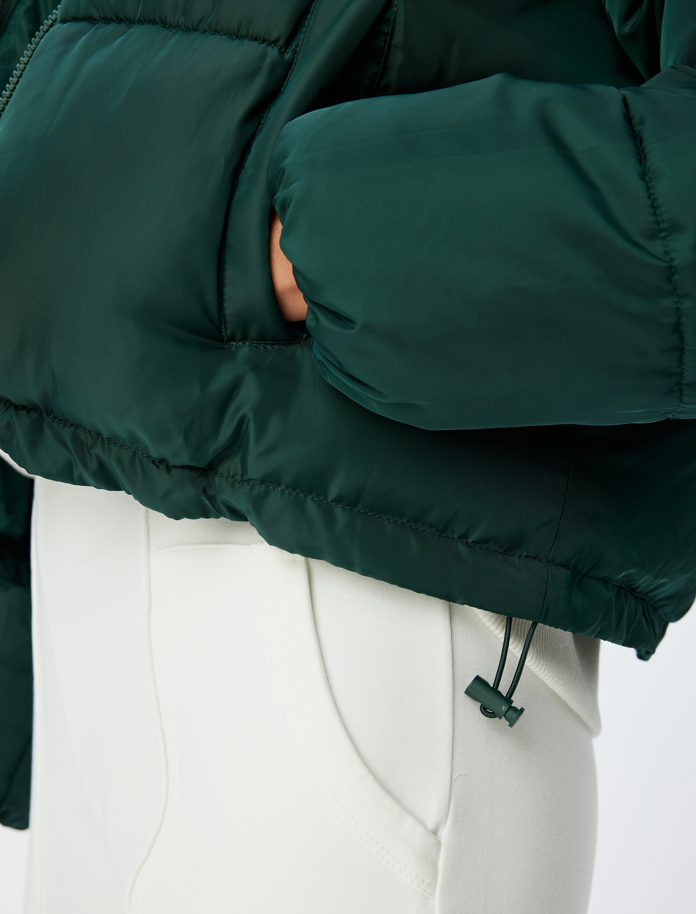 Kısa Şişme Mont Kapüşonlu Cepli Fermuarlı Cepli Rahat Kalıp