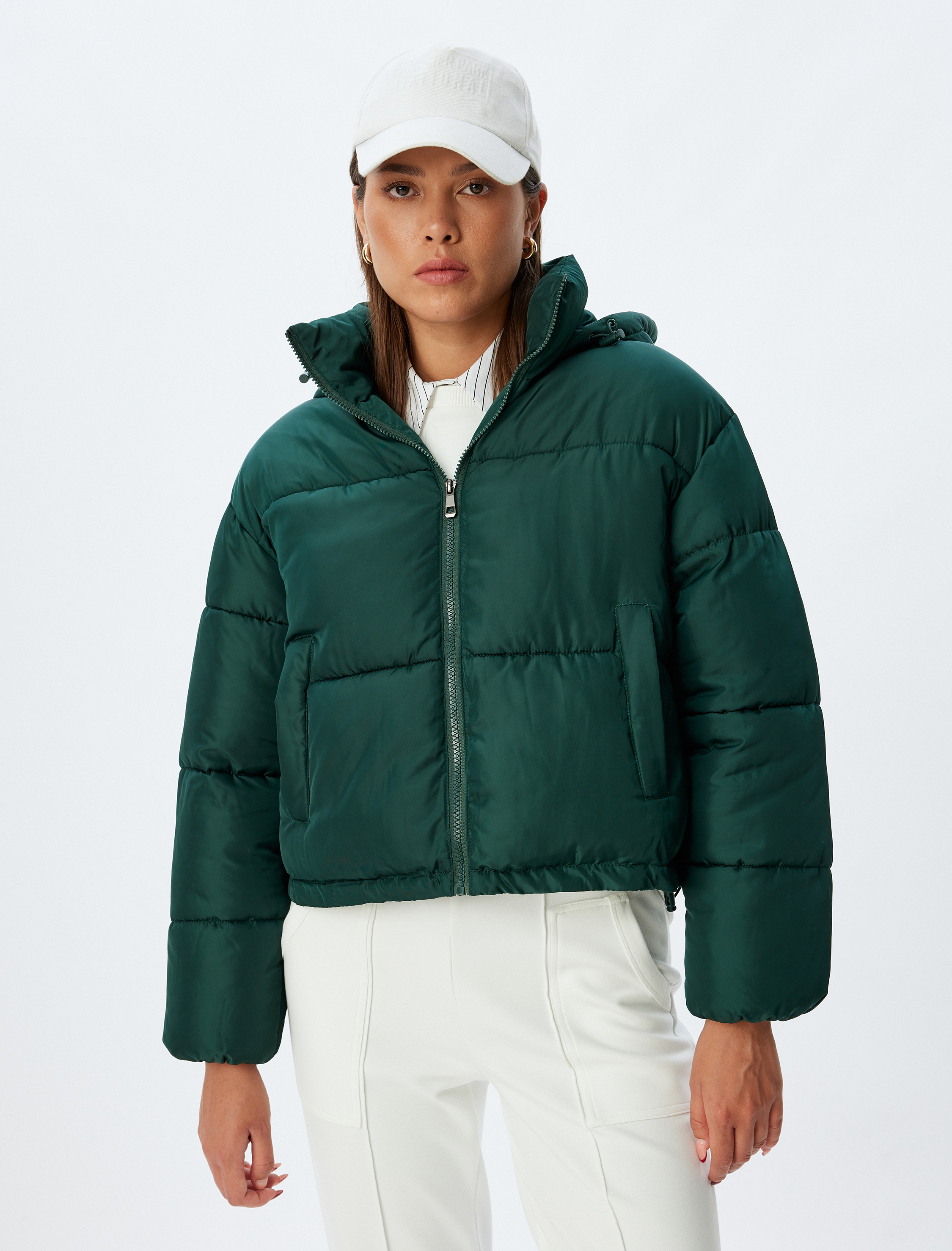 Kısa Şişme Mont Kapüşonlu Cepli Fermuarlı Cepli Rahat Kalıp