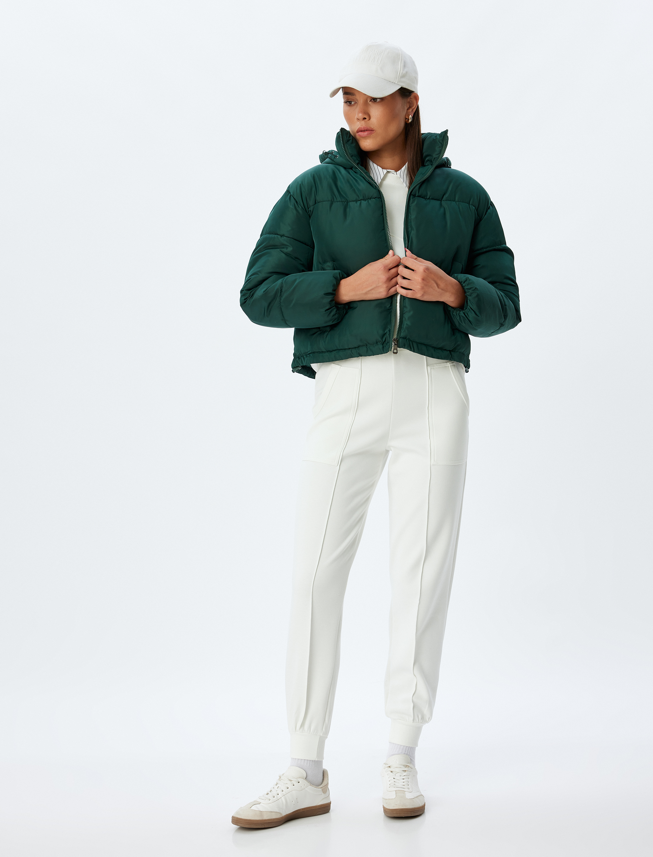 Kısa Şişme Mont Kapüşonlu Cepli Fermuarlı Cepli Rahat Kalıp