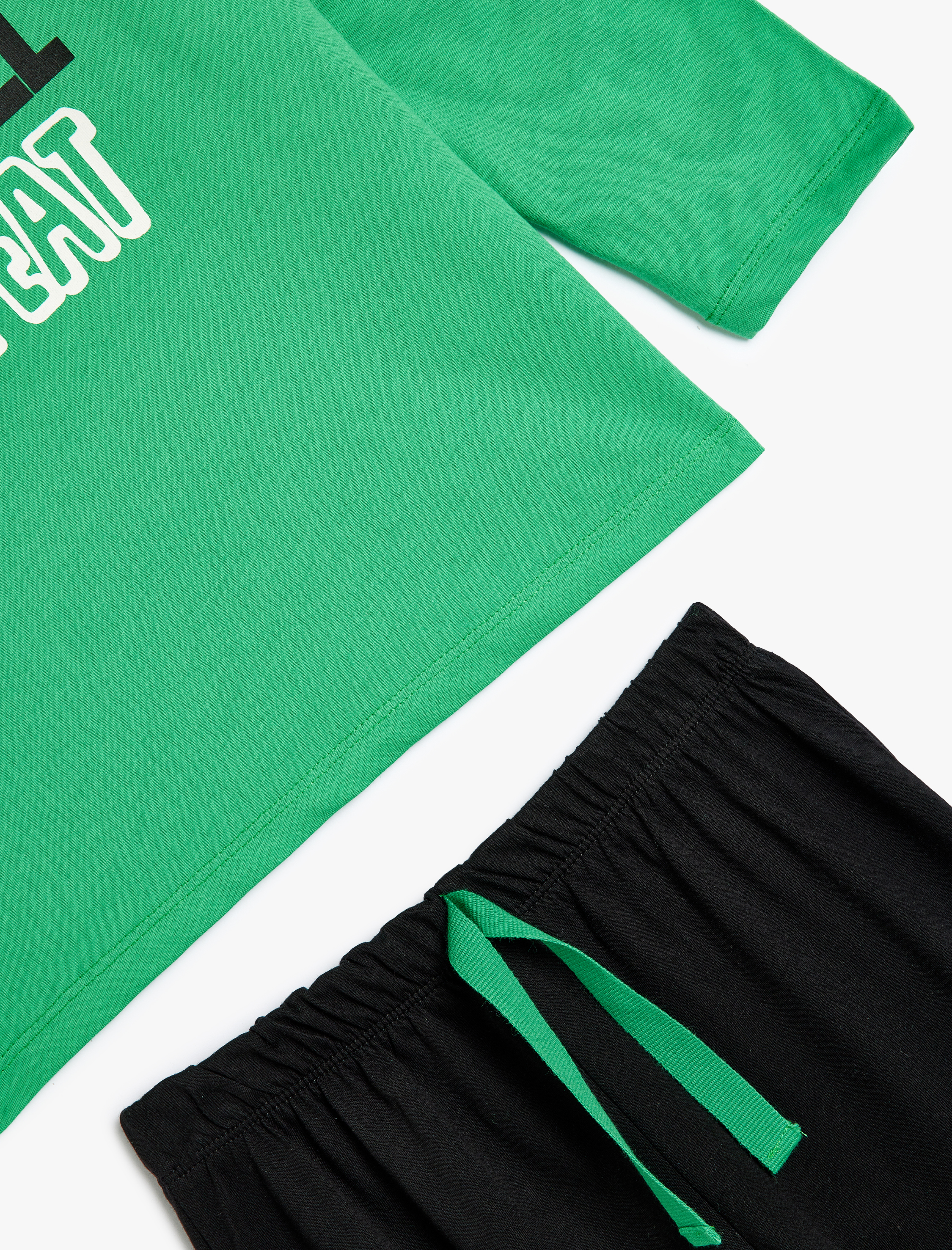 Erkek Çocuk Pijama Takımı Futbol Temalı Baskı Detaylı Uzun Kollu Pamuklu