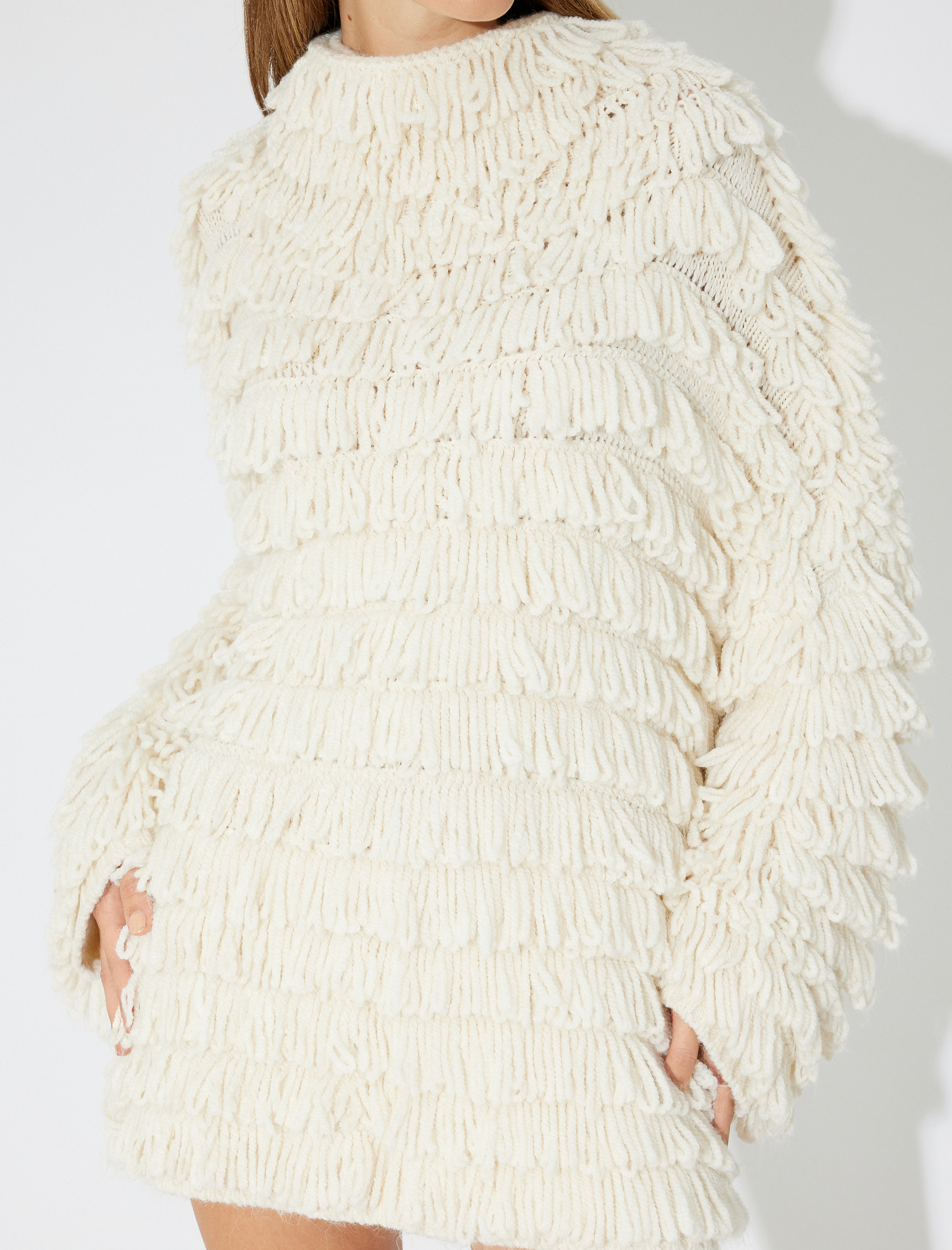   Koton X Zeynep Bastık - Uzun Kollu Hafif Dik Yaka Oversize Püsküllü Kazak Elbise