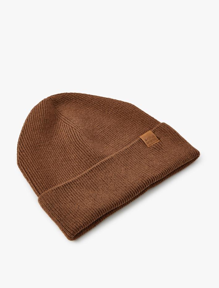 Erkek Katlı Bere Slogan Baskılı Etiket Detaylı