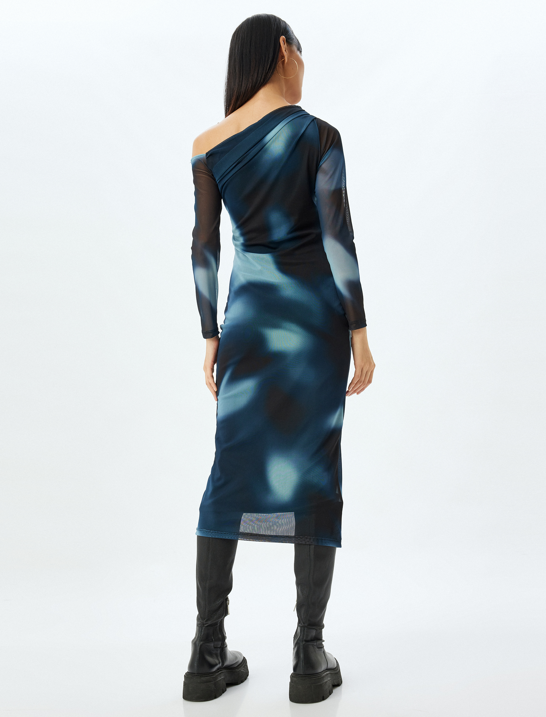   Omzu Açık Drapeli Asimetrik Kesim Midi Tül Elbise