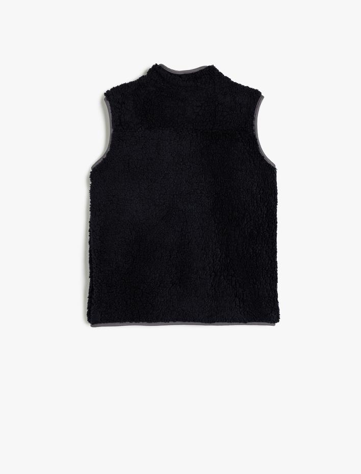 Erkek Çocuk Peluş Yelek Dik Yaka Cep Detaylı Fermuar Kapamalı