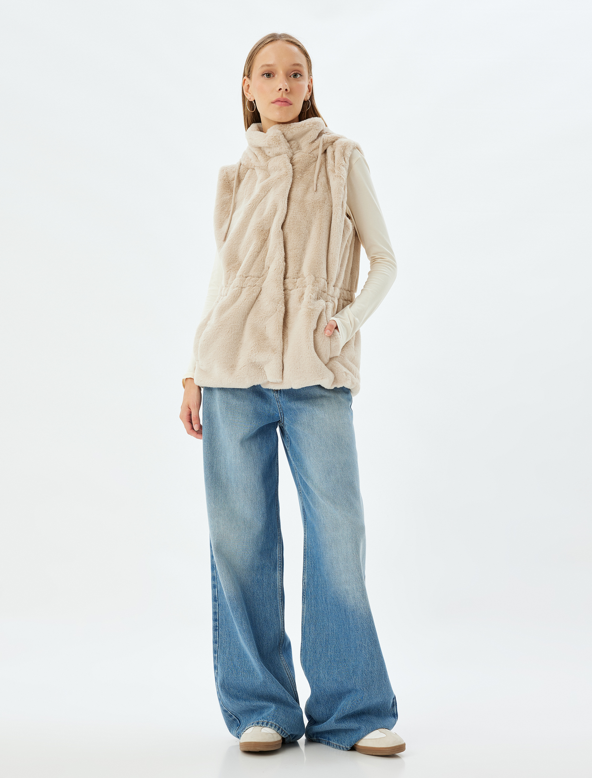   Kapüşonlu Çıtçıt Düğmeli Suni Kürk Yelek