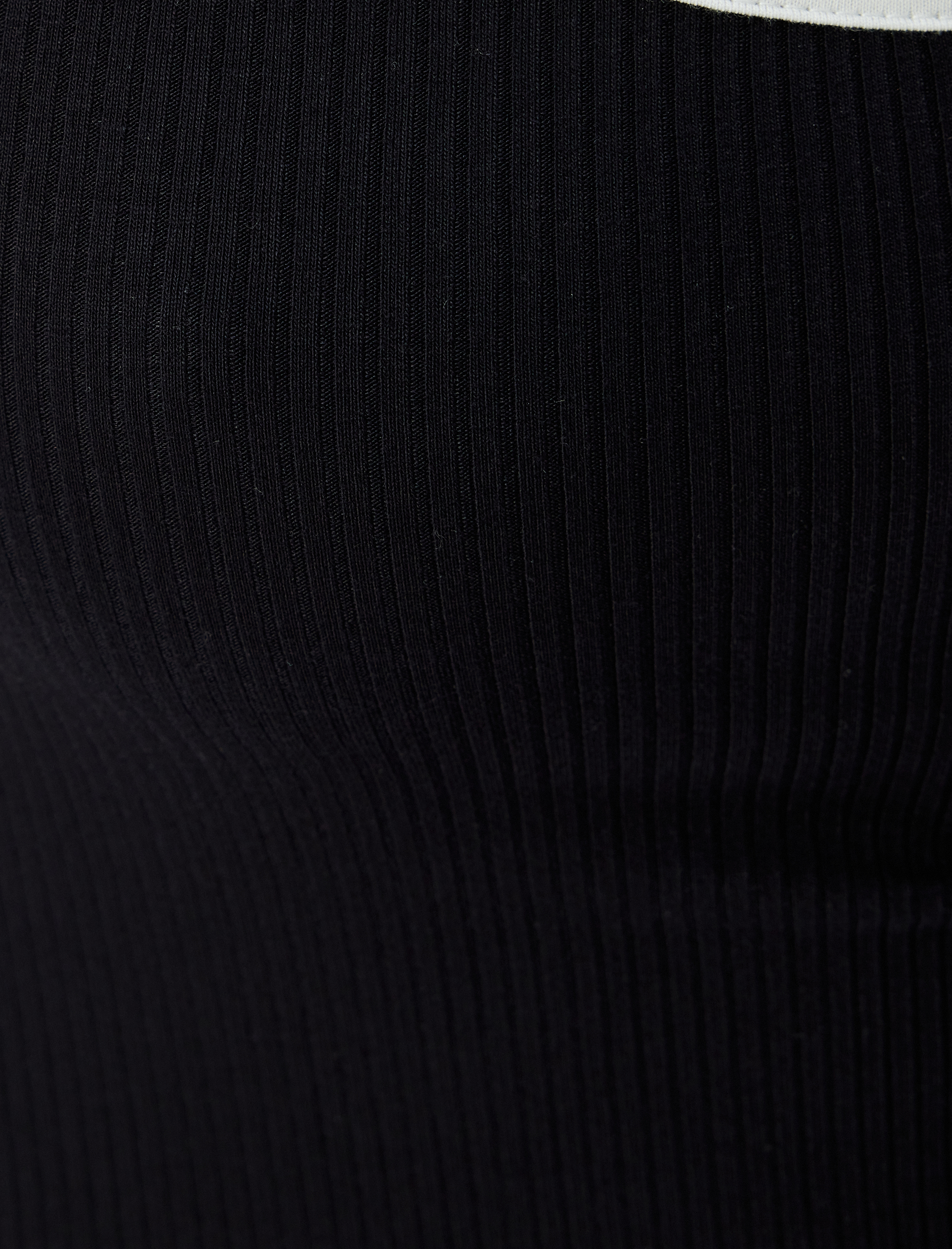   Renk Kontrastlı Düğmeli U Yaka Slim Fit Viskon Fitilli Atlet