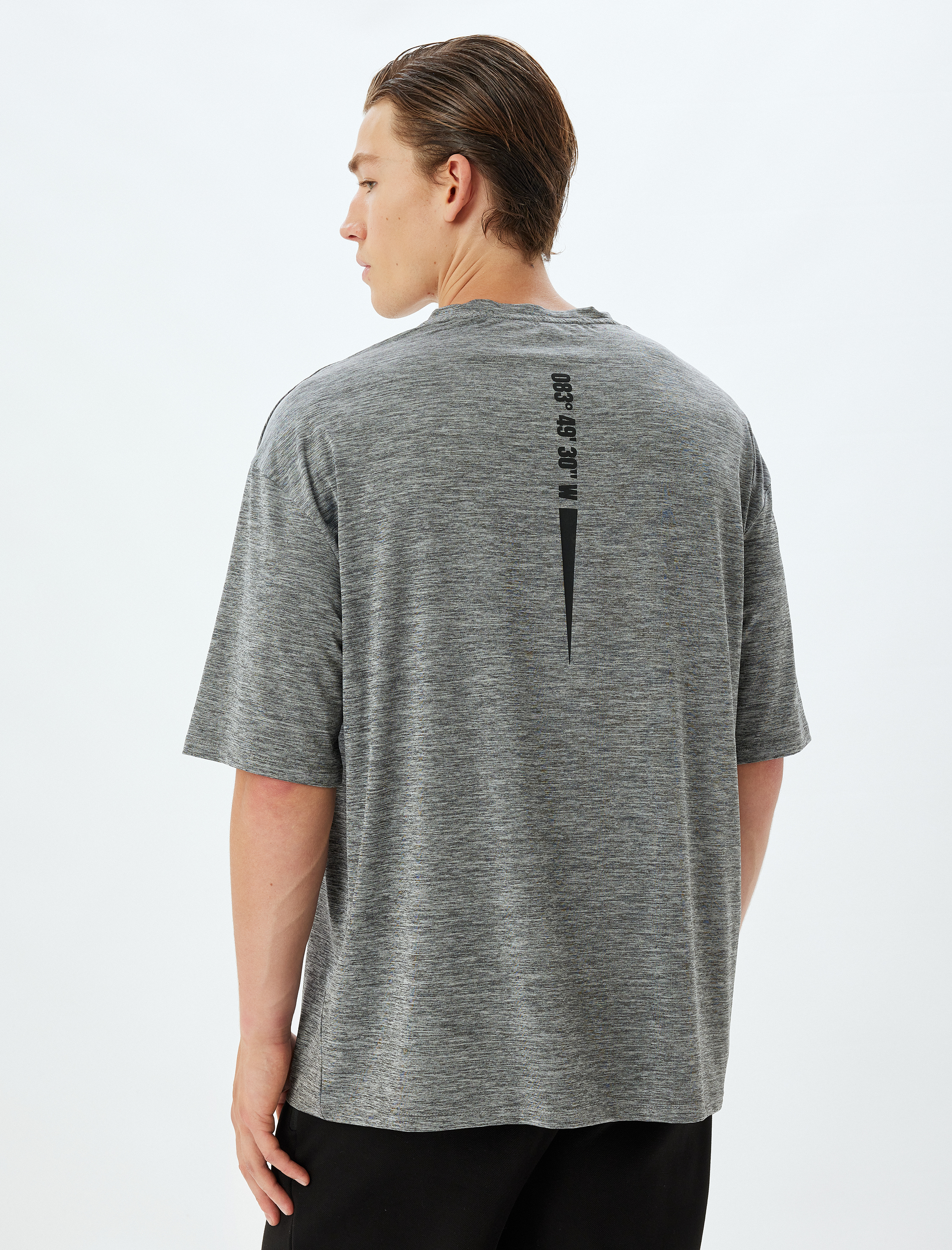   Oversize Arkası Baskılı Bisiklet Yaka Kısa Kollu Spor Tişört