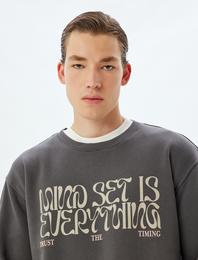 Oversize Sweatshirt Slogan Baskılı Bisiklet Yaka Pamuk Karışımlı