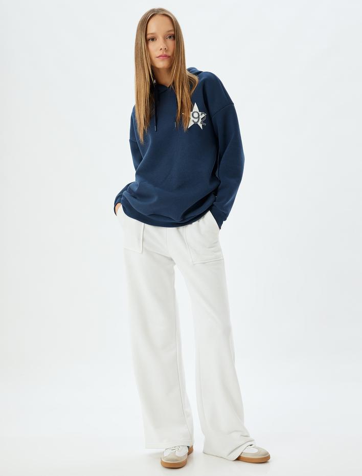  Oversize Kapüşonlu Sweatshirt Arkası Baskılı Kolej Temalı Şardonlu