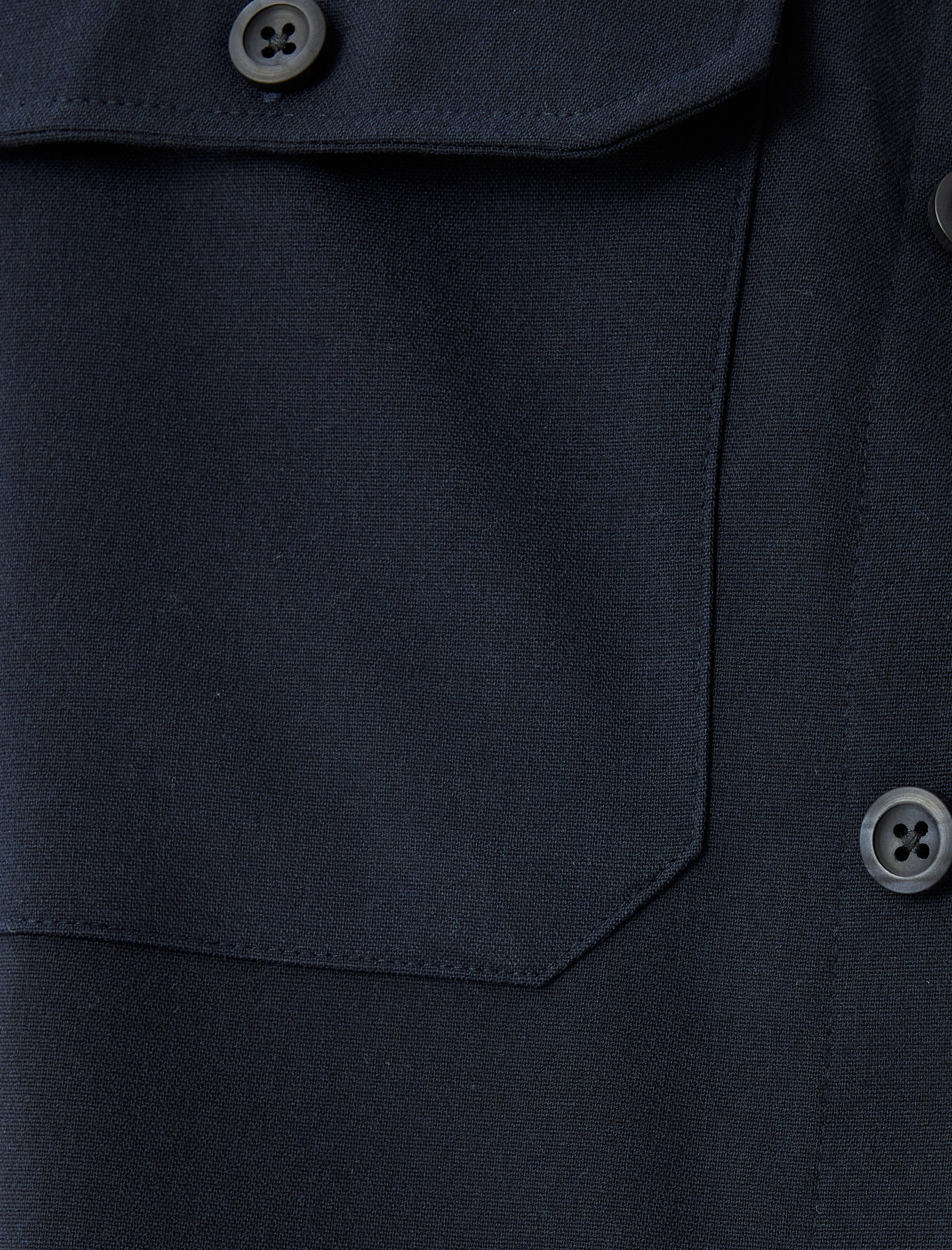 Uzun Kollu Gömlek Kapaklı Cep Detaylı Viskon Karışımlı Regular Fit