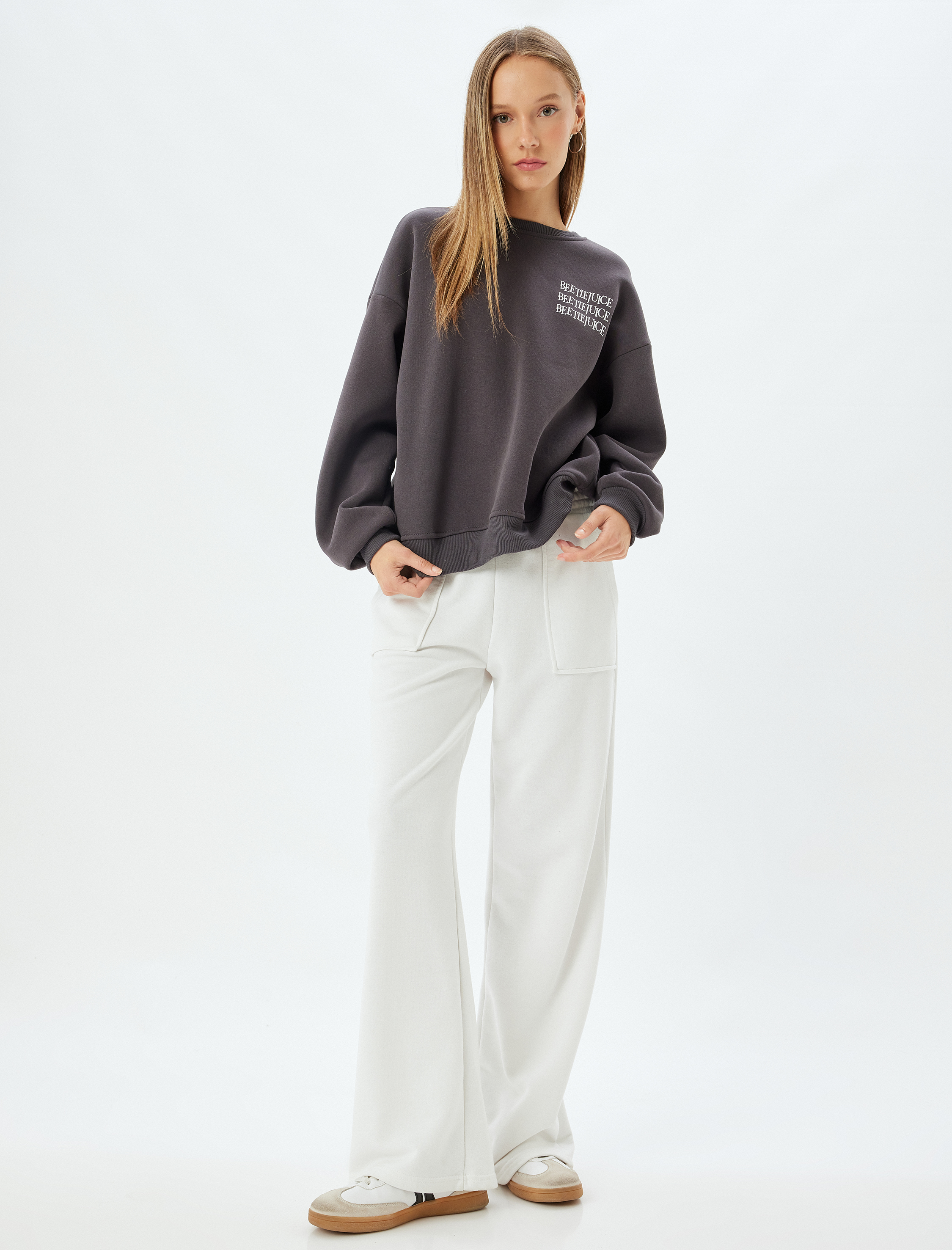   Şardonlu Beetlejuice Oversize Sweatshirt Arkası Baskılı Bisiklet Yaka Lisanslı