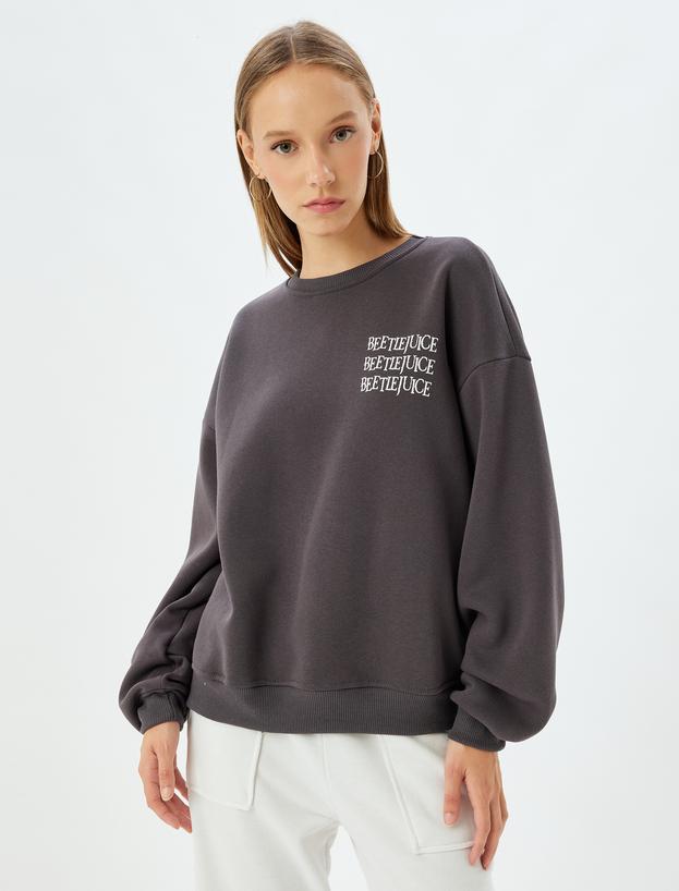 Beetlejuice Oversize Sweatshirt Arkası Baskılı Bisiklet Yaka Lisanslı_2