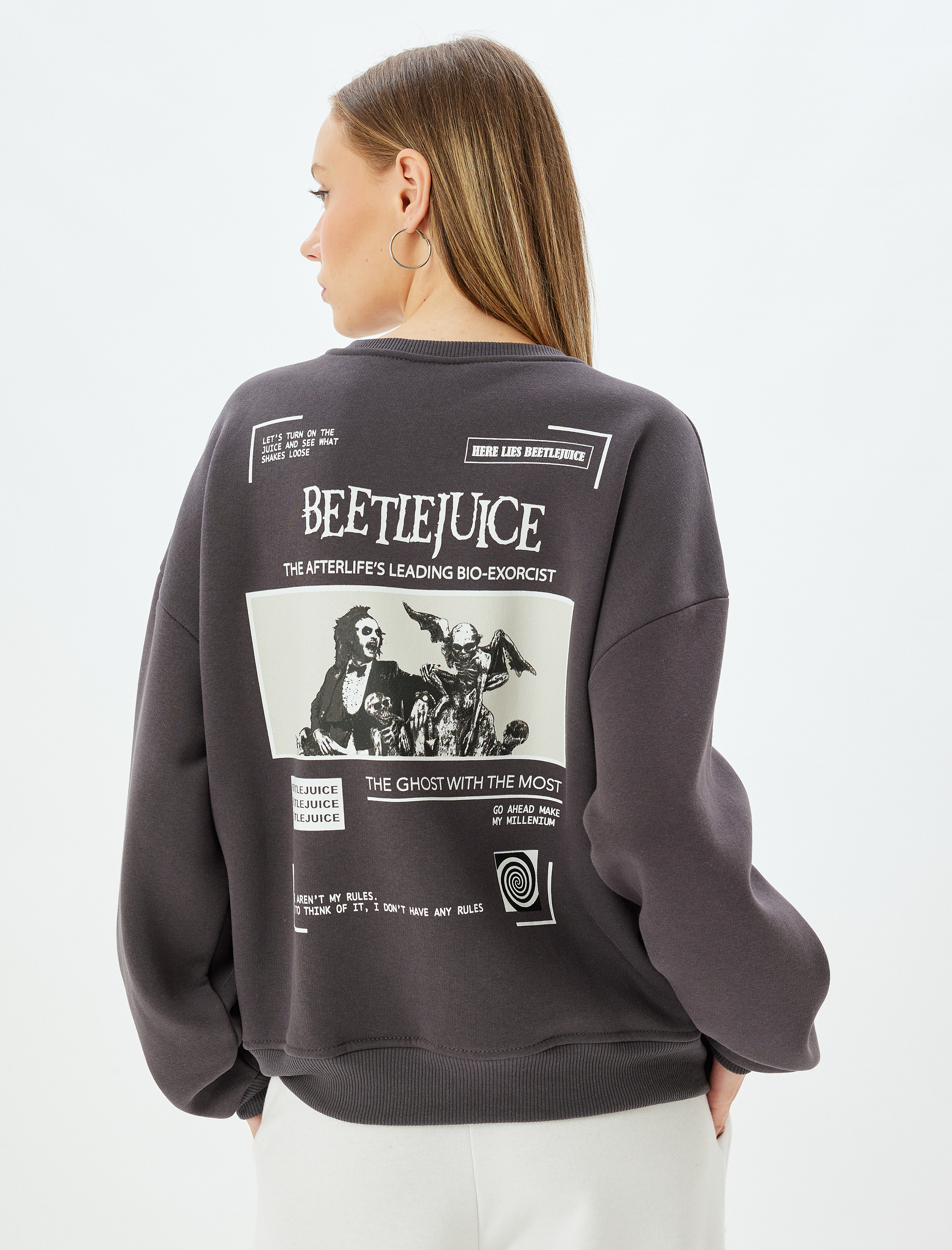   Şardonlu Beetlejuice Oversize Sweatshirt Arkası Baskılı Bisiklet Yaka Lisanslı