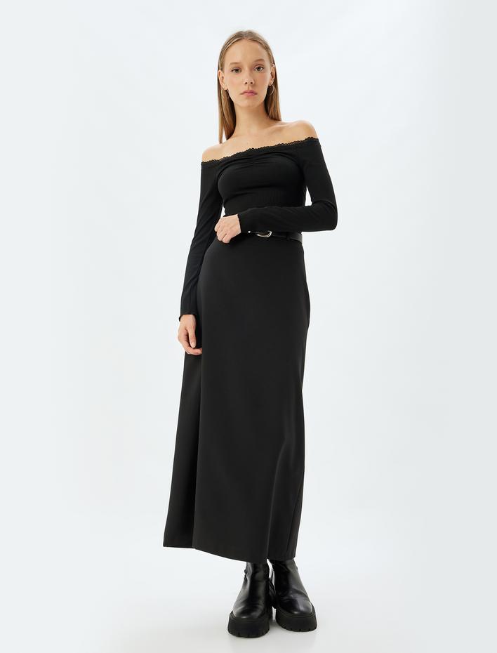  Uzun Kollu Kayık Yaka Omzu Açık Fitilli Dantel Detaylı Slim Fit Tişört