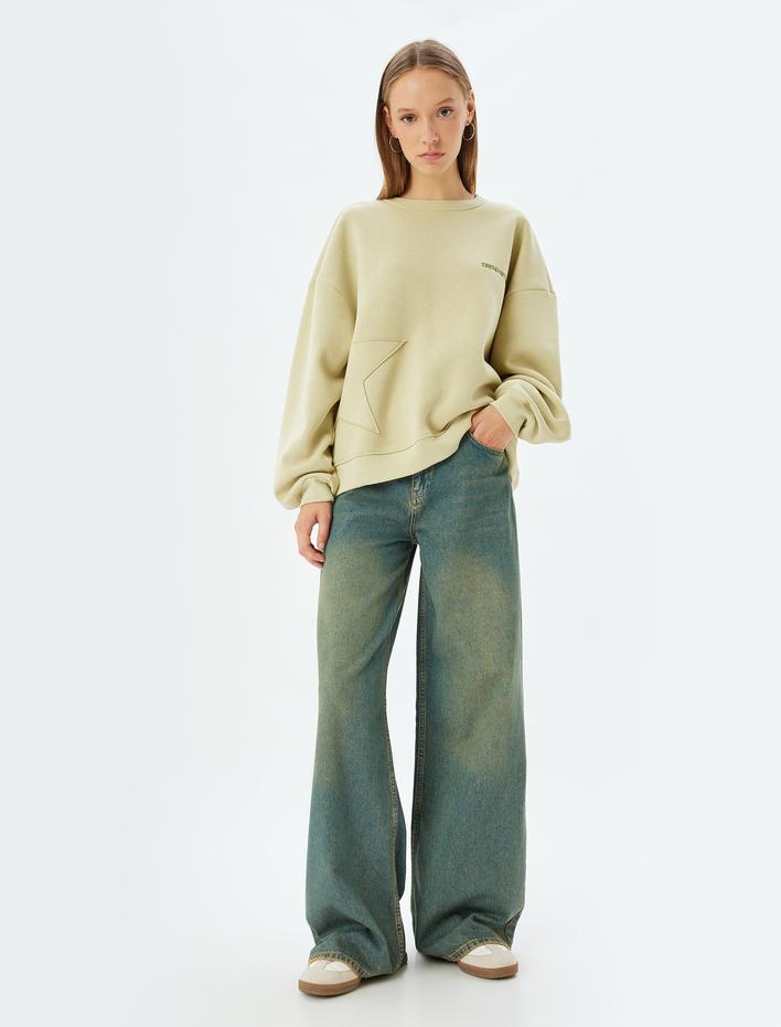  Oversize Sweatshirt Arkası Baskılı Bisiklet Yaka Yıldız İşlemeli Şardonlu