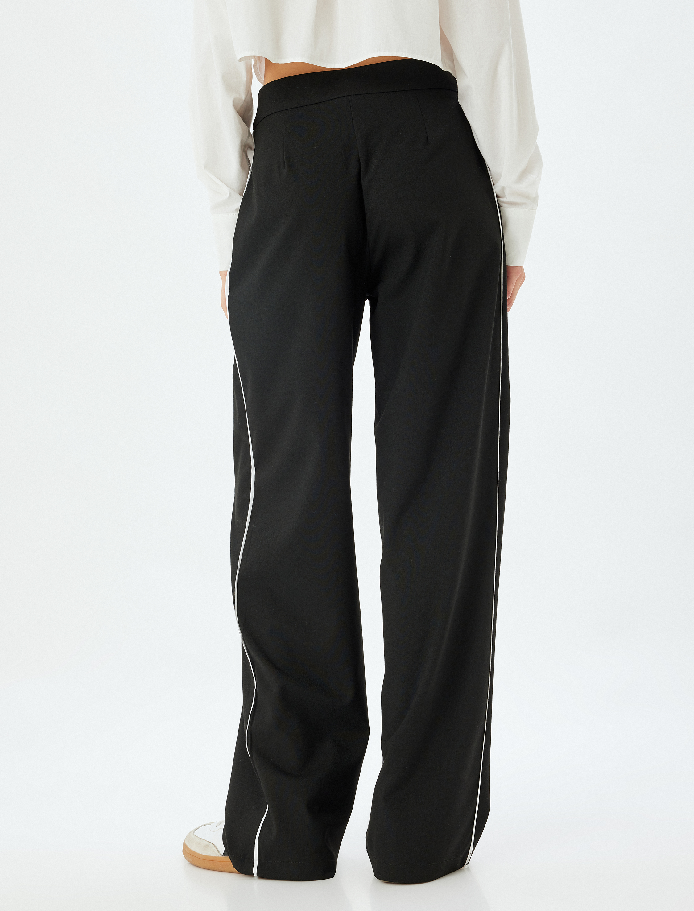   Bol Paça Pantolon Pileli Düğmeli Şerit Detaylı Cepli