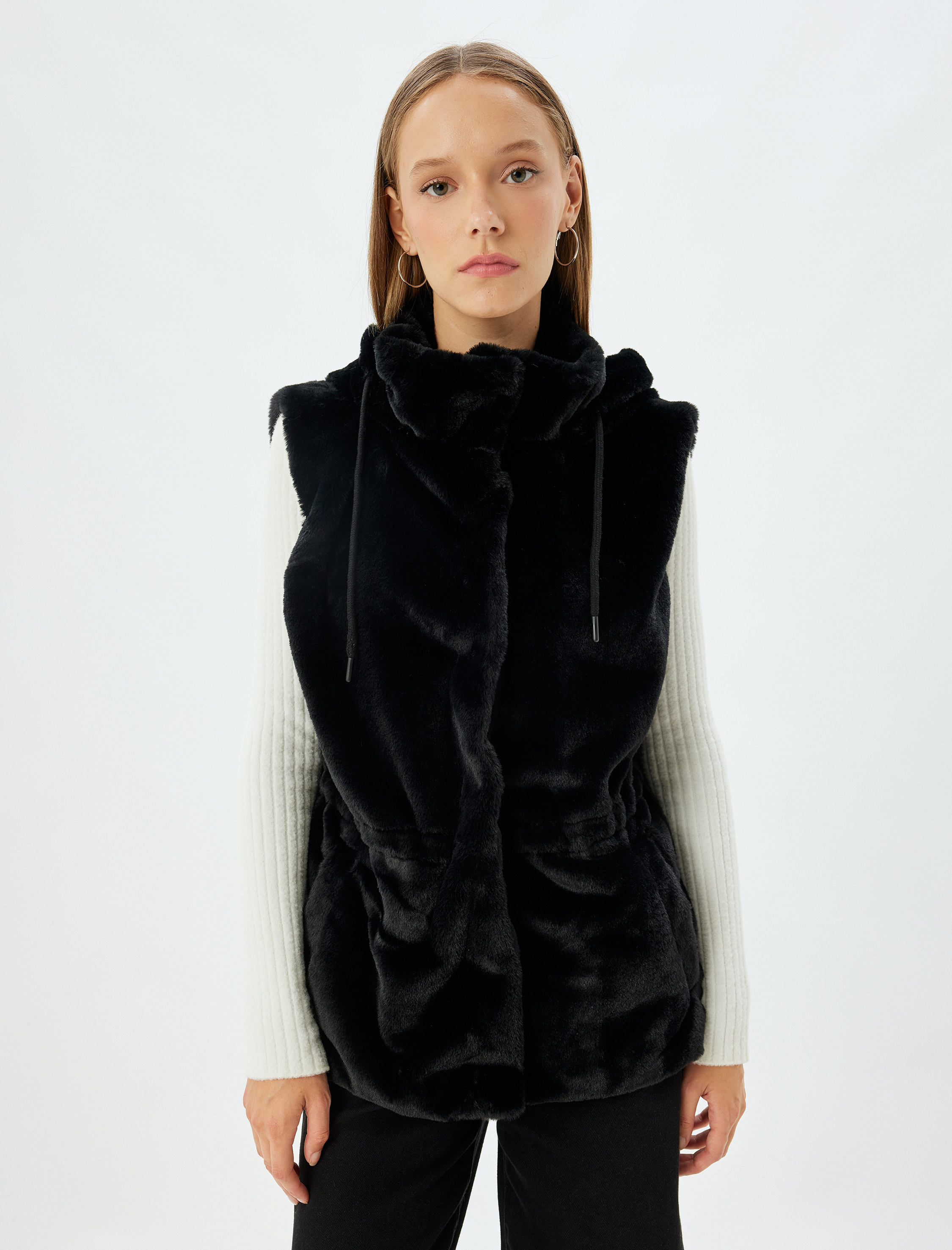   Kapüşonlu Çıtçıt Düğmeli Suni Kürk Yelek