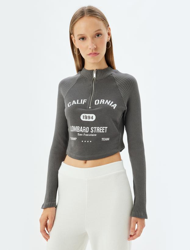 Crop Tişört Uzun Kollu Yarım Fermuarlı Slogan Baskılı Slim Fit_2