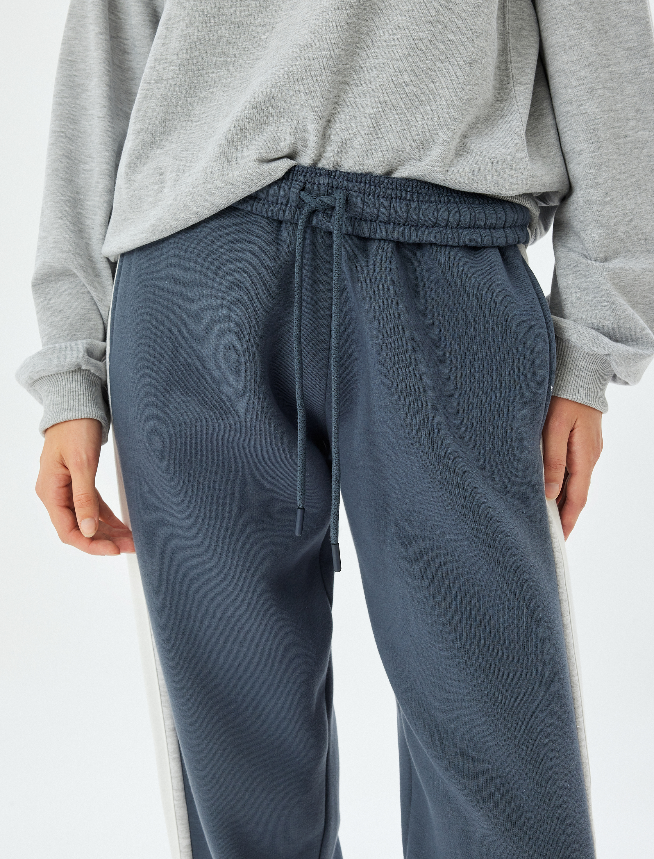 Oversize Jogger Eşofman Altı Beli Bağcıklı Şerit Detaylı Cepli Şardonlu