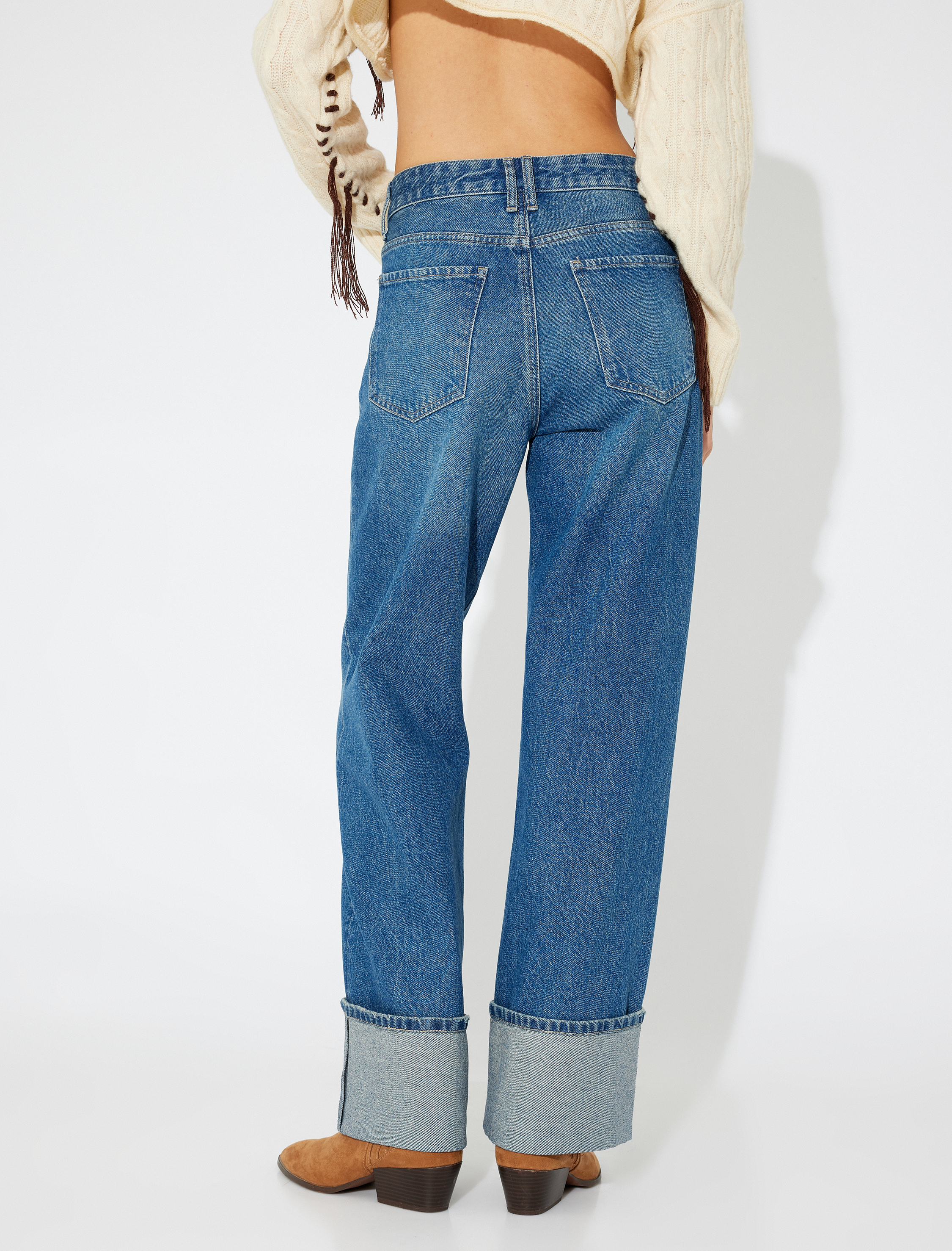   Koton X Zeynep Bastık - Katlama Paça Detaylı Düz Paça Pantolon