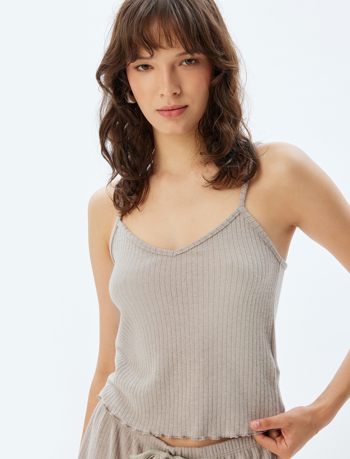  Askılı Pijama Üstü V Yaka Slim Fit Dokulu