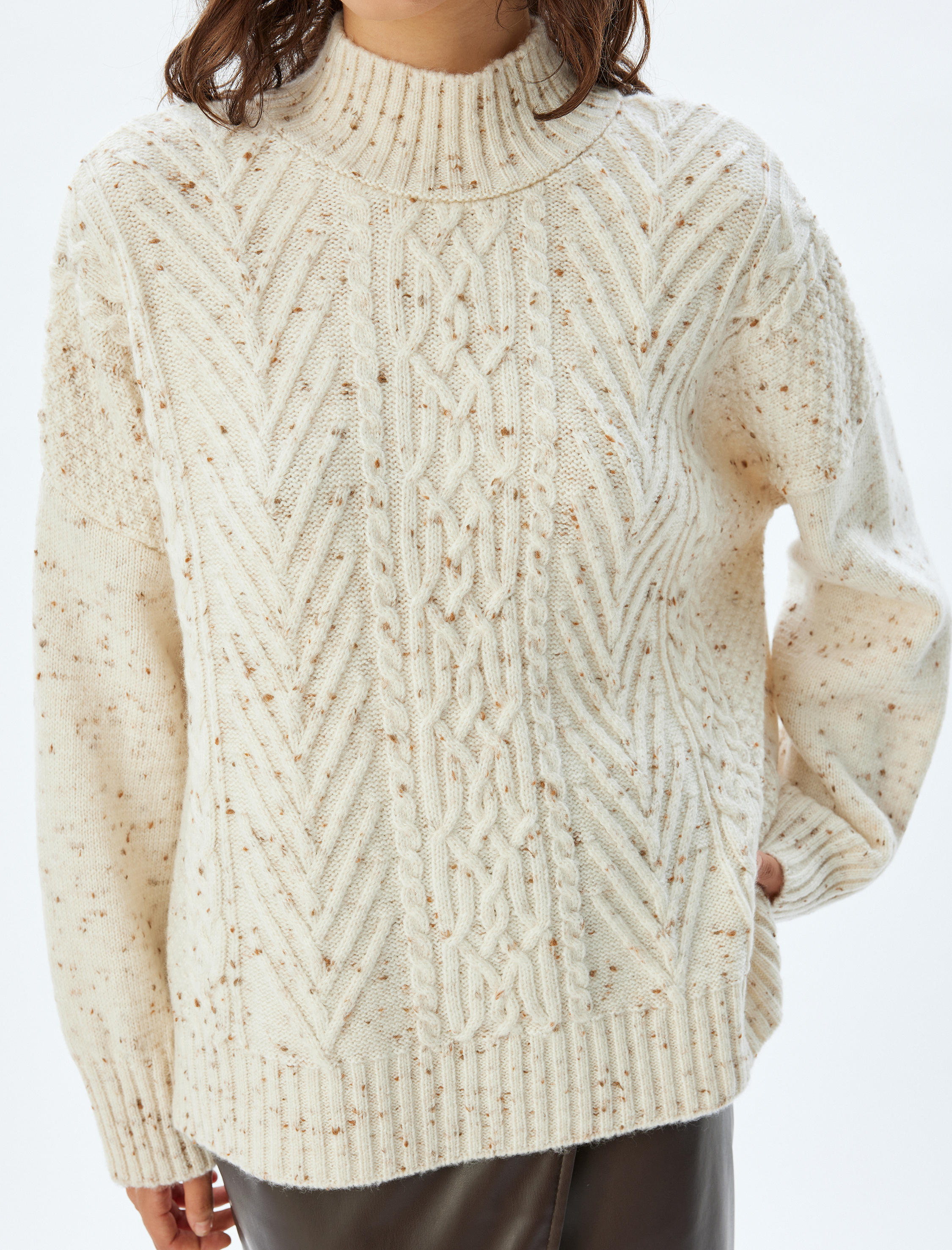   Koton X Sima Tarkan - Uzun Kollu Balıkçı Yaka Oversize Saç Örgü Kazak