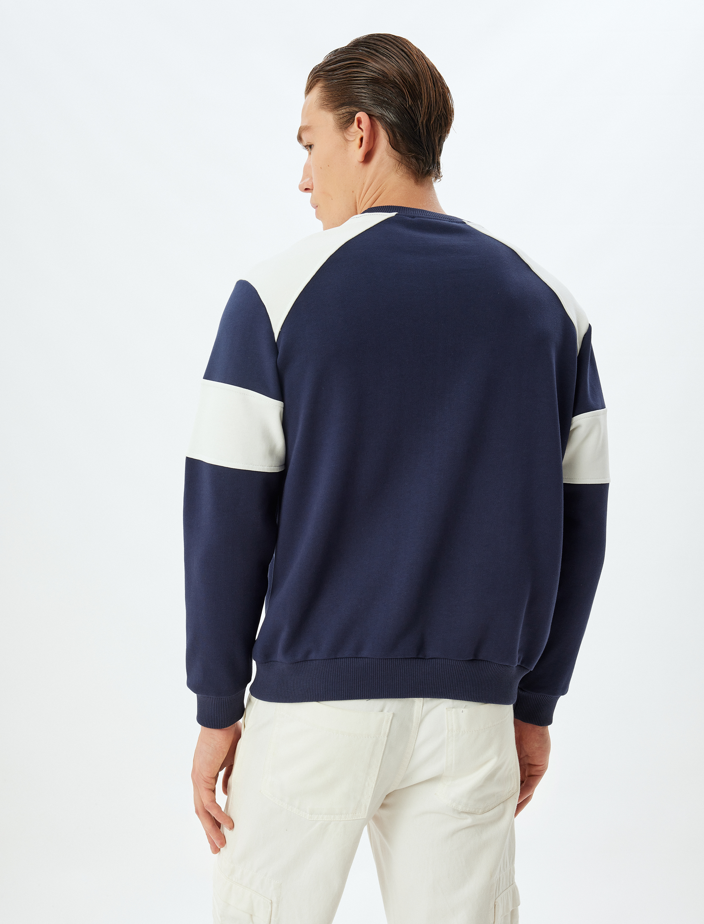   Bisiklet Yaka Renk Bloklu Pamuklu Kolej Baskılı Sweatshirt