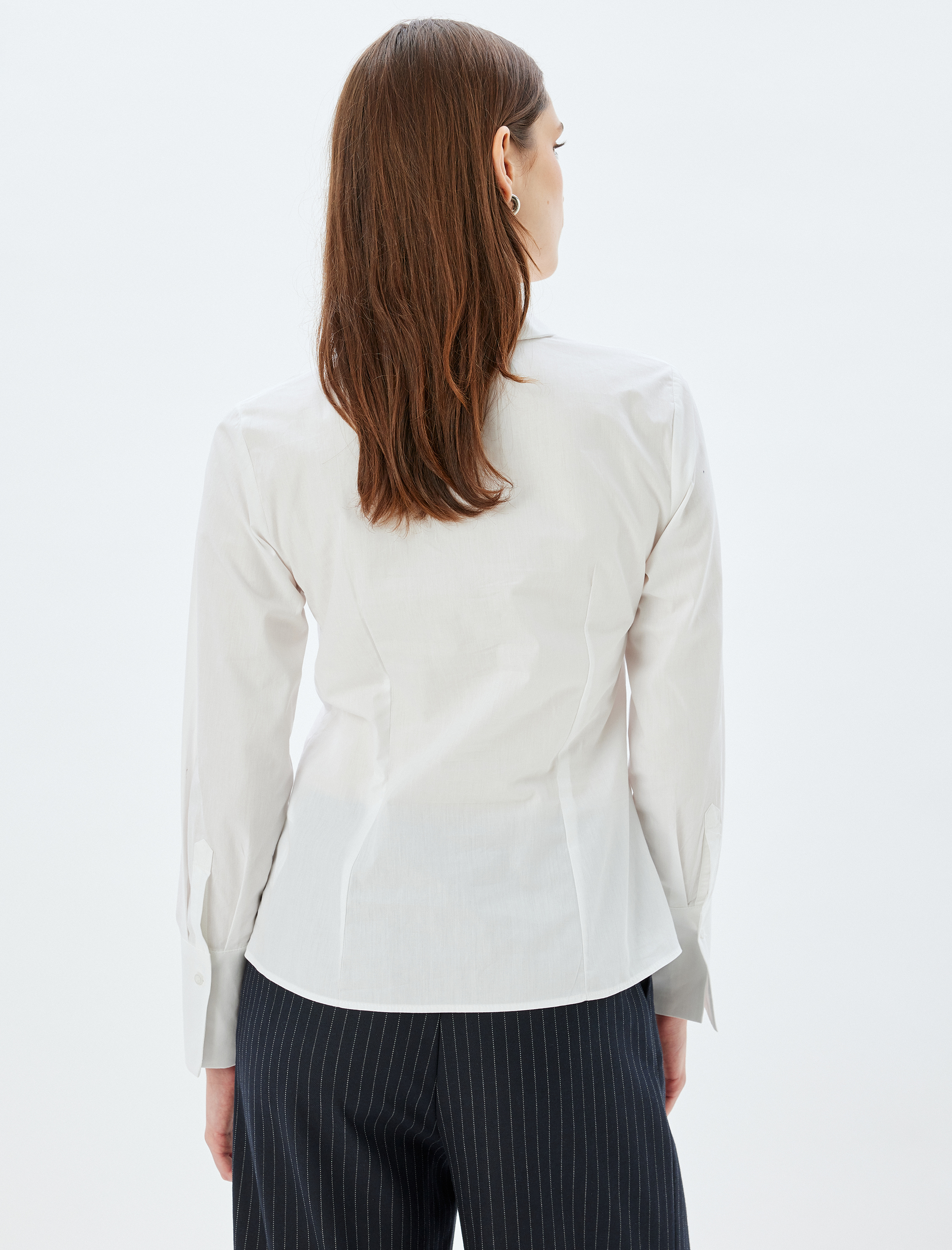   Slim Fit Gömlek Arma İşleme Detaylı Uzun Kollu Klasik Yaka