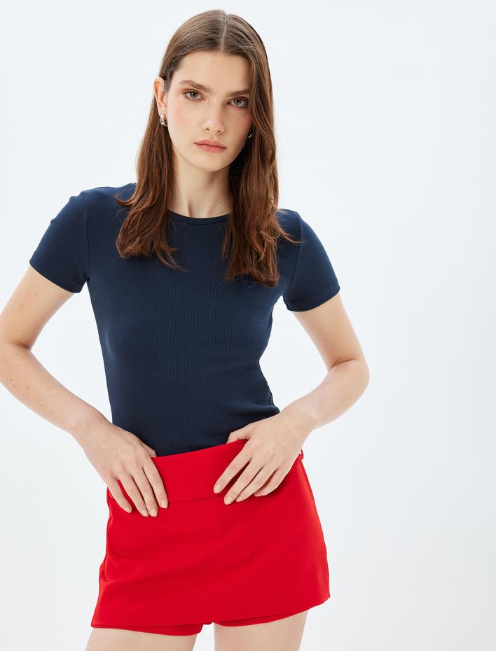  Kısa Kollu Bisiklet Yaka Pamuklu Slim Fit Basic Fitilli Tişört