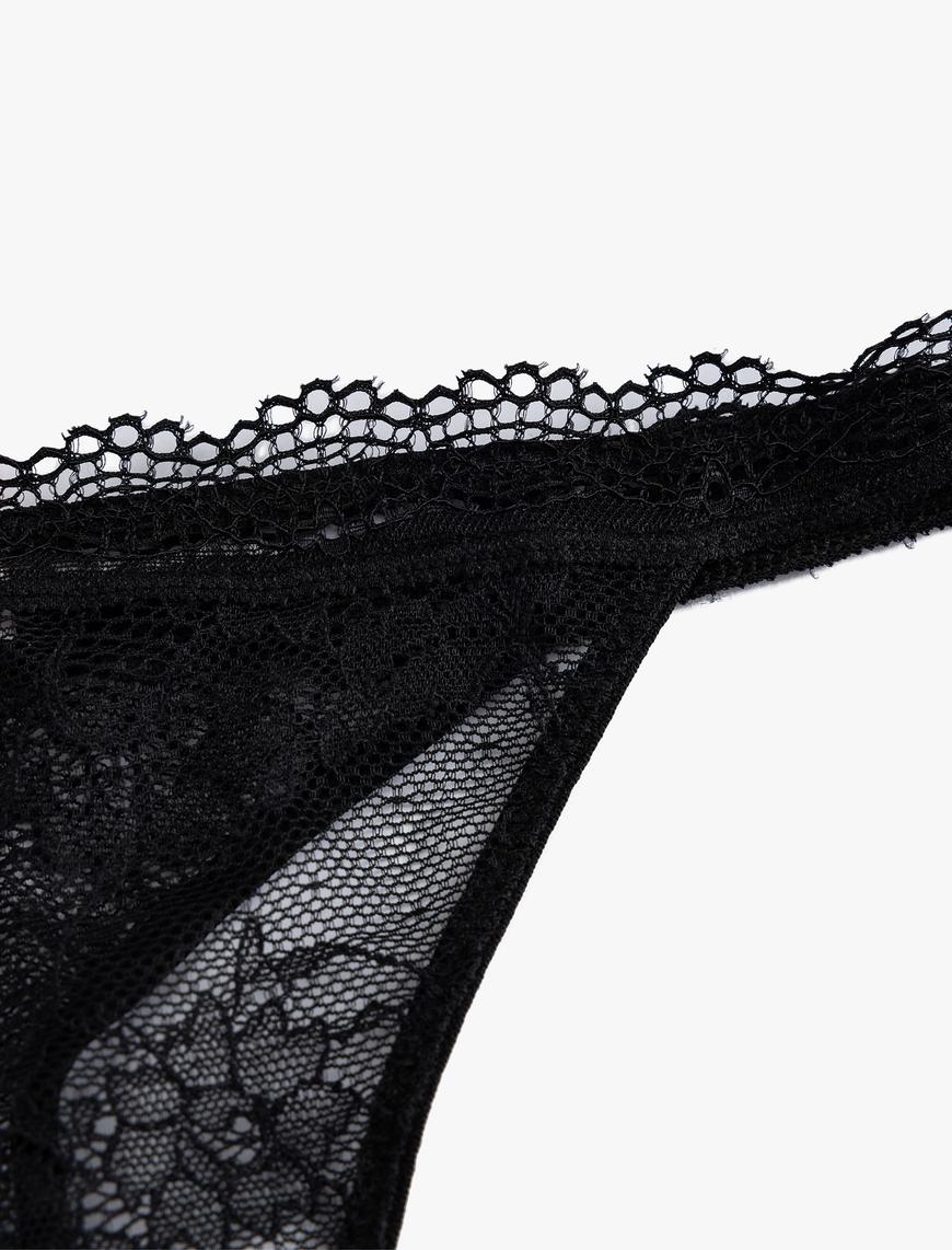  String Külot Dantelli