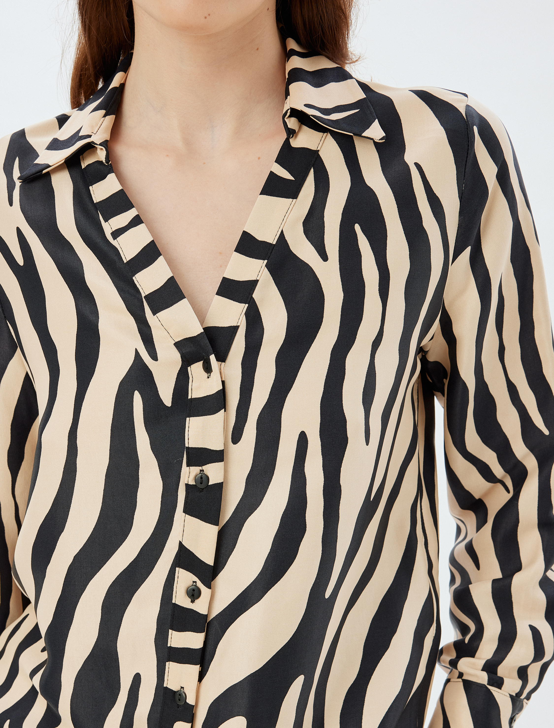   Zebra Desenli Gömlek Uzun Kollu V Yaka