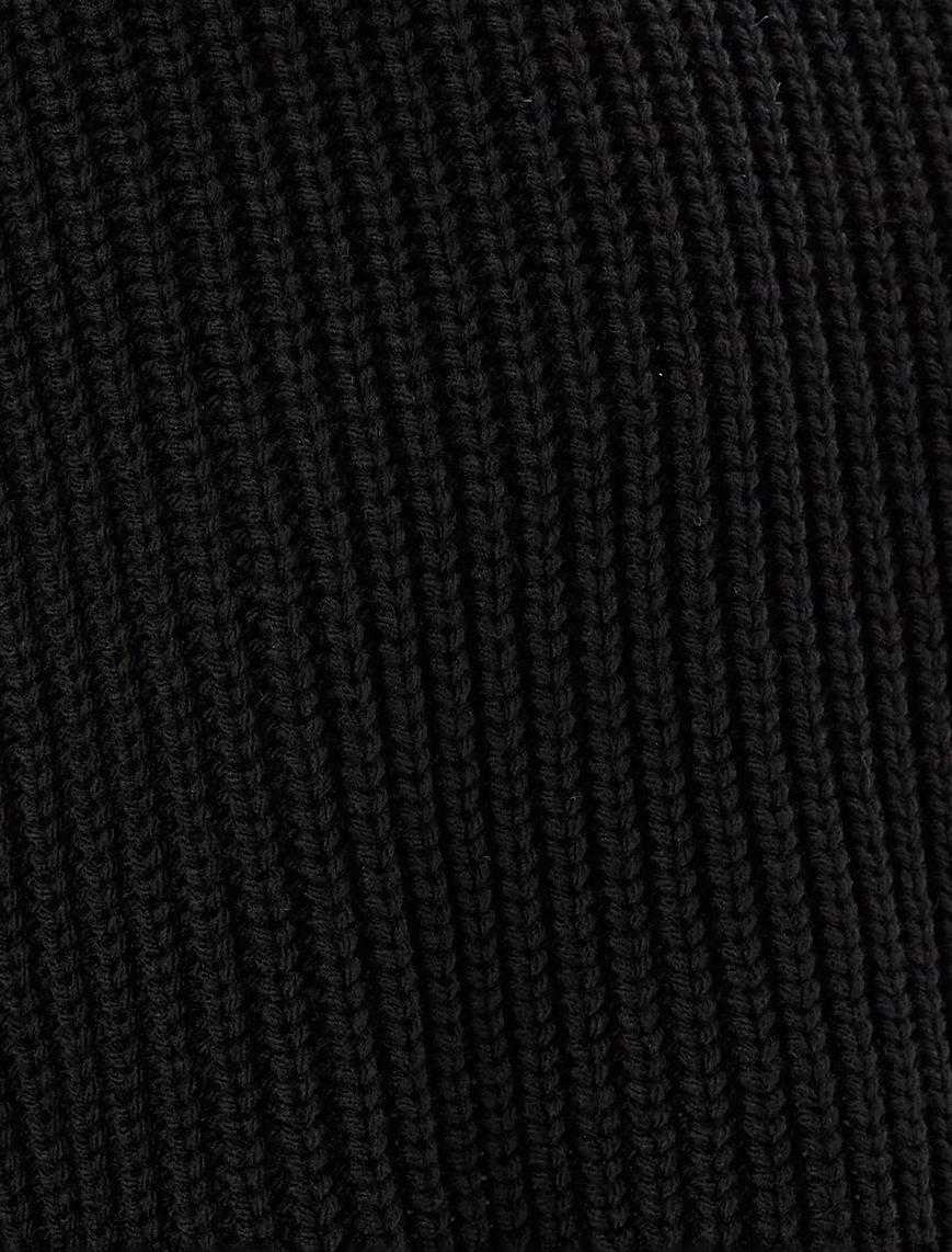   Koton X Zeynep Bastık - Balıkçı Yaka Uzun Kollu Püsküllü Crop Triko Kazak