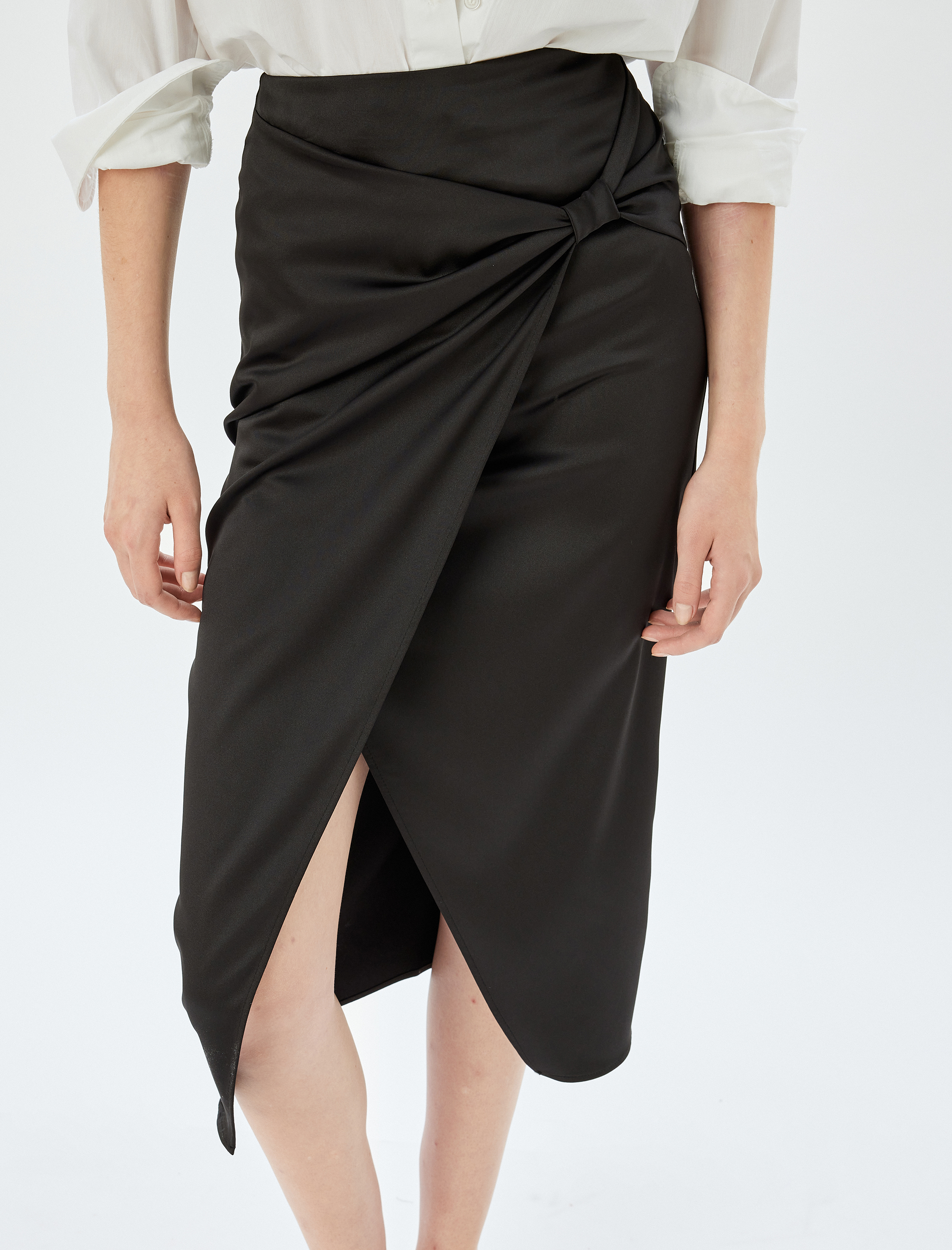   Saten Etek Midi Boy Kruvaze Yırtmaç Detaylı Fiyonklu Slim Fit