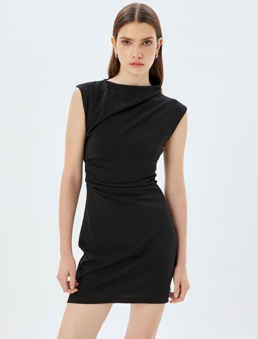  Slim Fit Krep Scuba Kumaş Kolsuz Yuvarlak Yaka Drapeli Mini Elbise