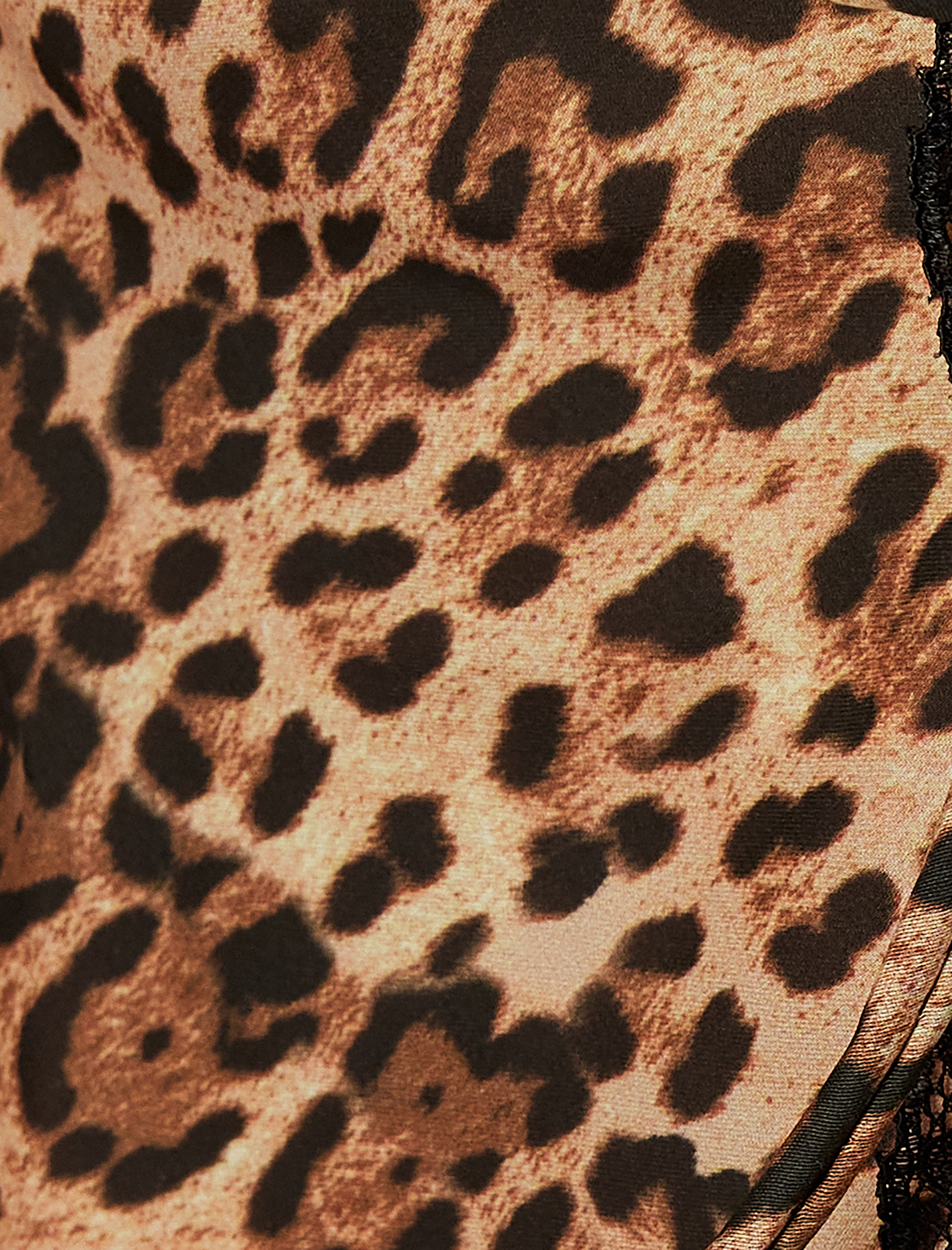   Dantel Detaylı Leopar Desenli Askılı Pijama Üstü