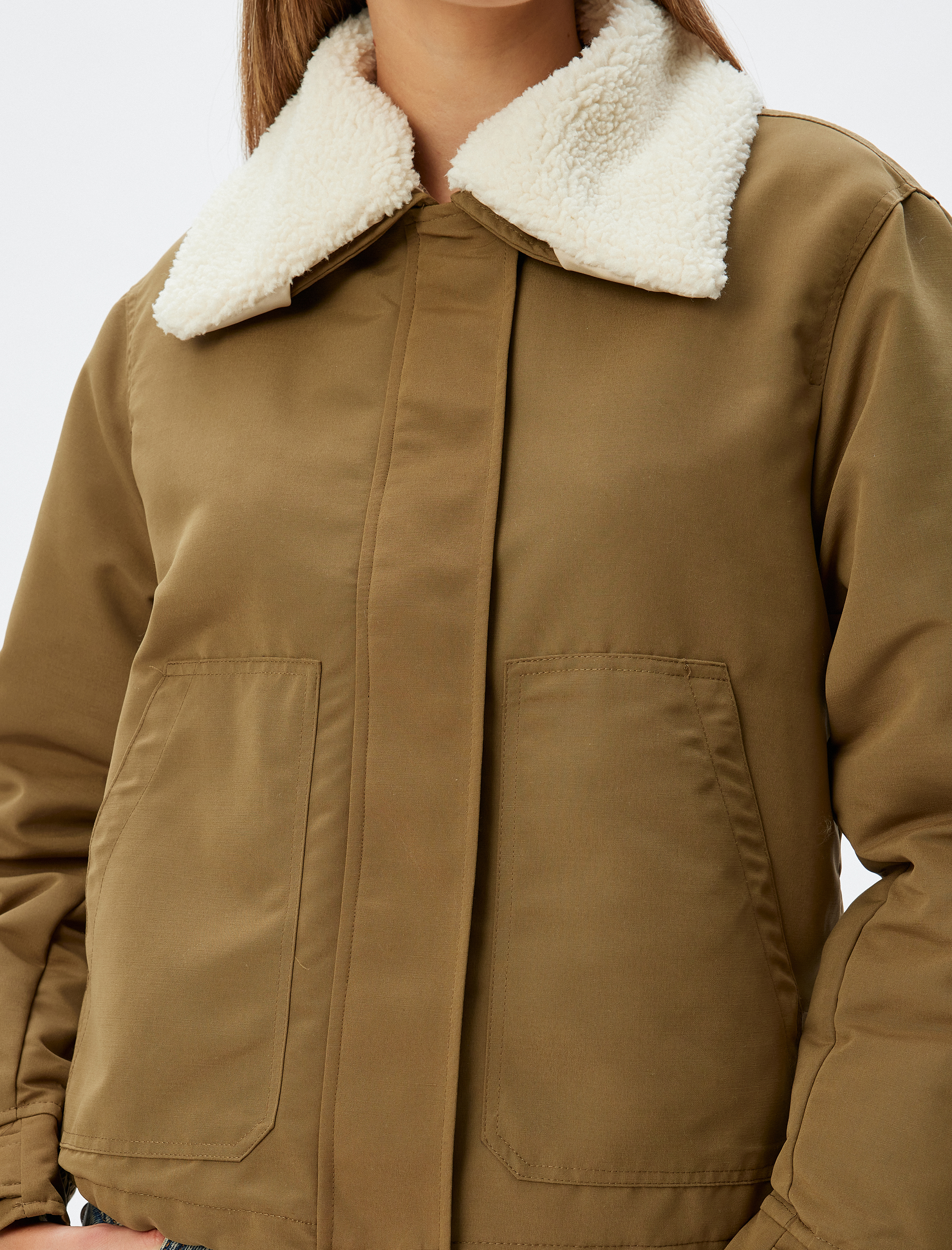   Mevsimlik Ceket Peluş Yaka Detaylı Cepli Fermuarlı