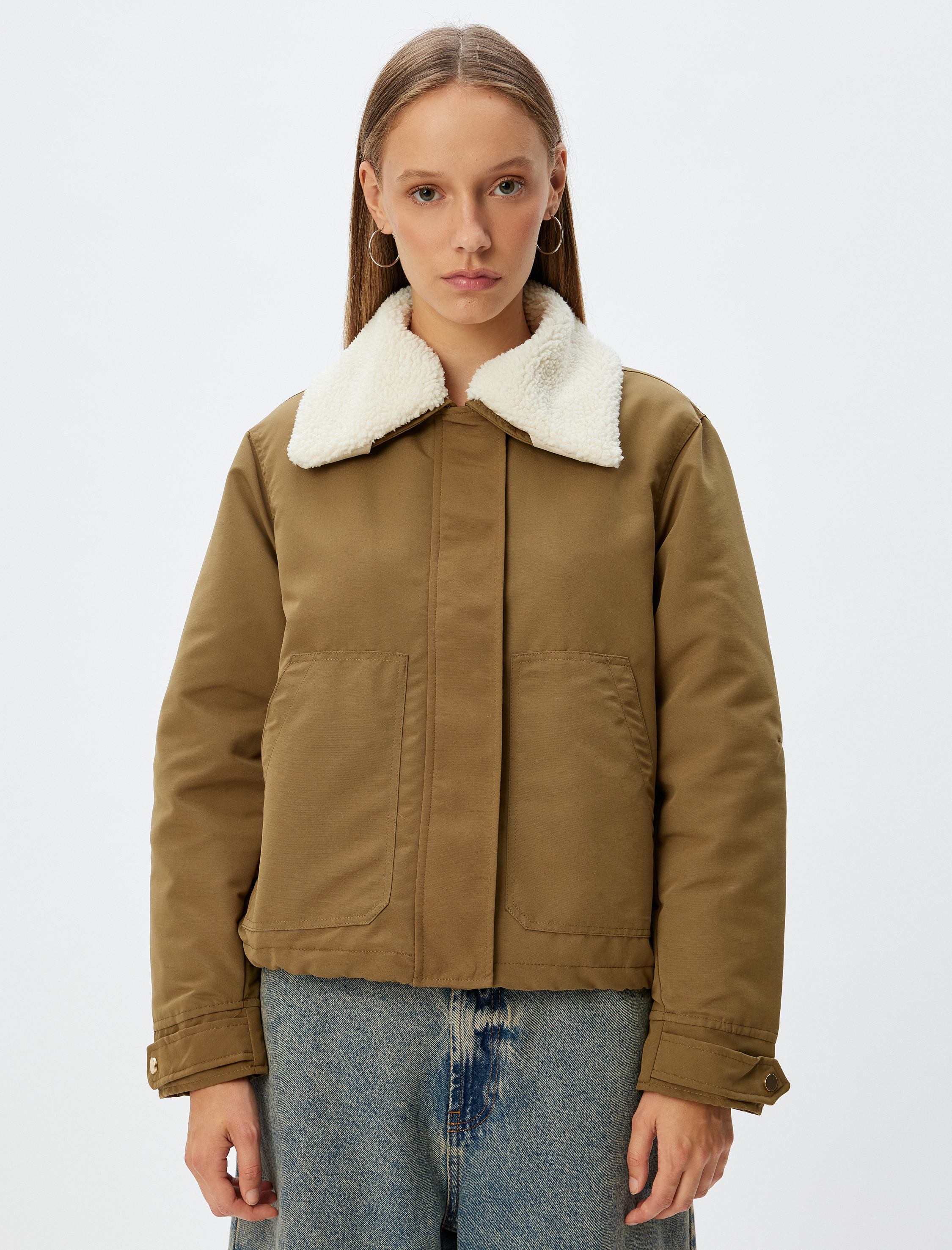   Mevsimlik Ceket Peluş Yaka Detaylı Cepli Fermuarlı