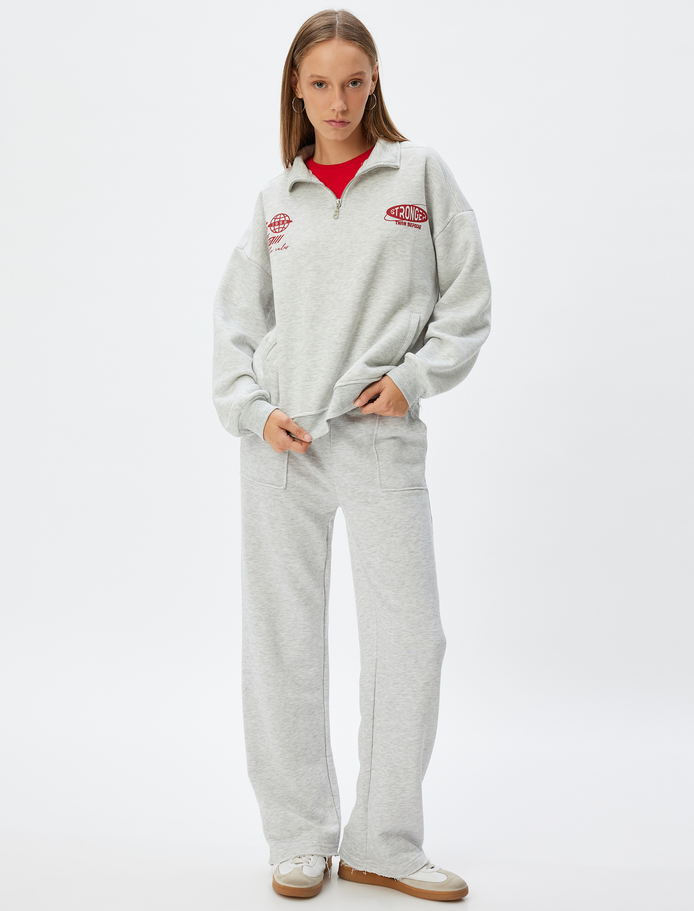 Koton Kadın Oversize Arkası Baskılı Yarım Fermuarlı Şardonlu Sweatshirt