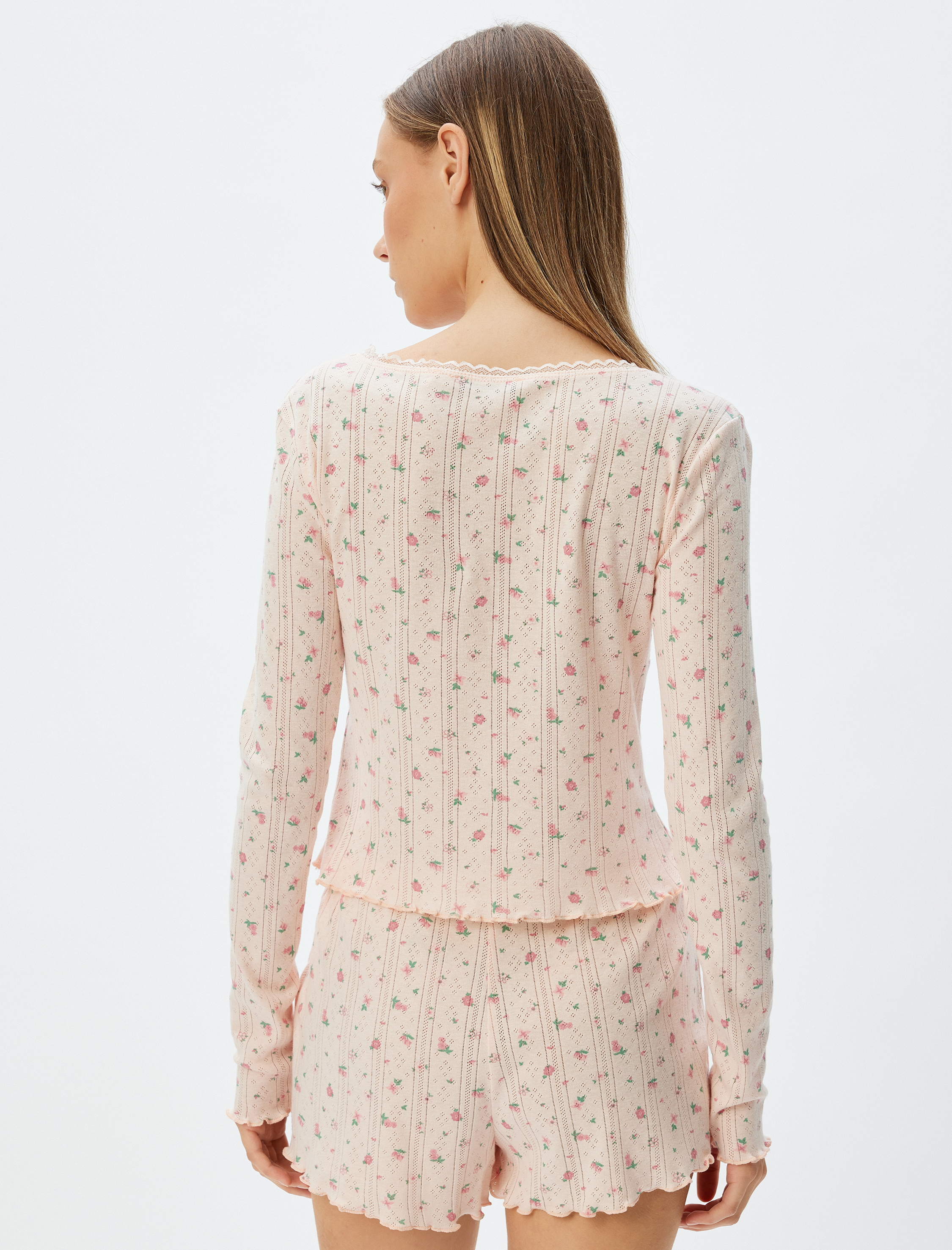   Çiçekli Crop Pijama Üstü Derin Yuvarlak Yaka Uzun Kollu Pamuklu