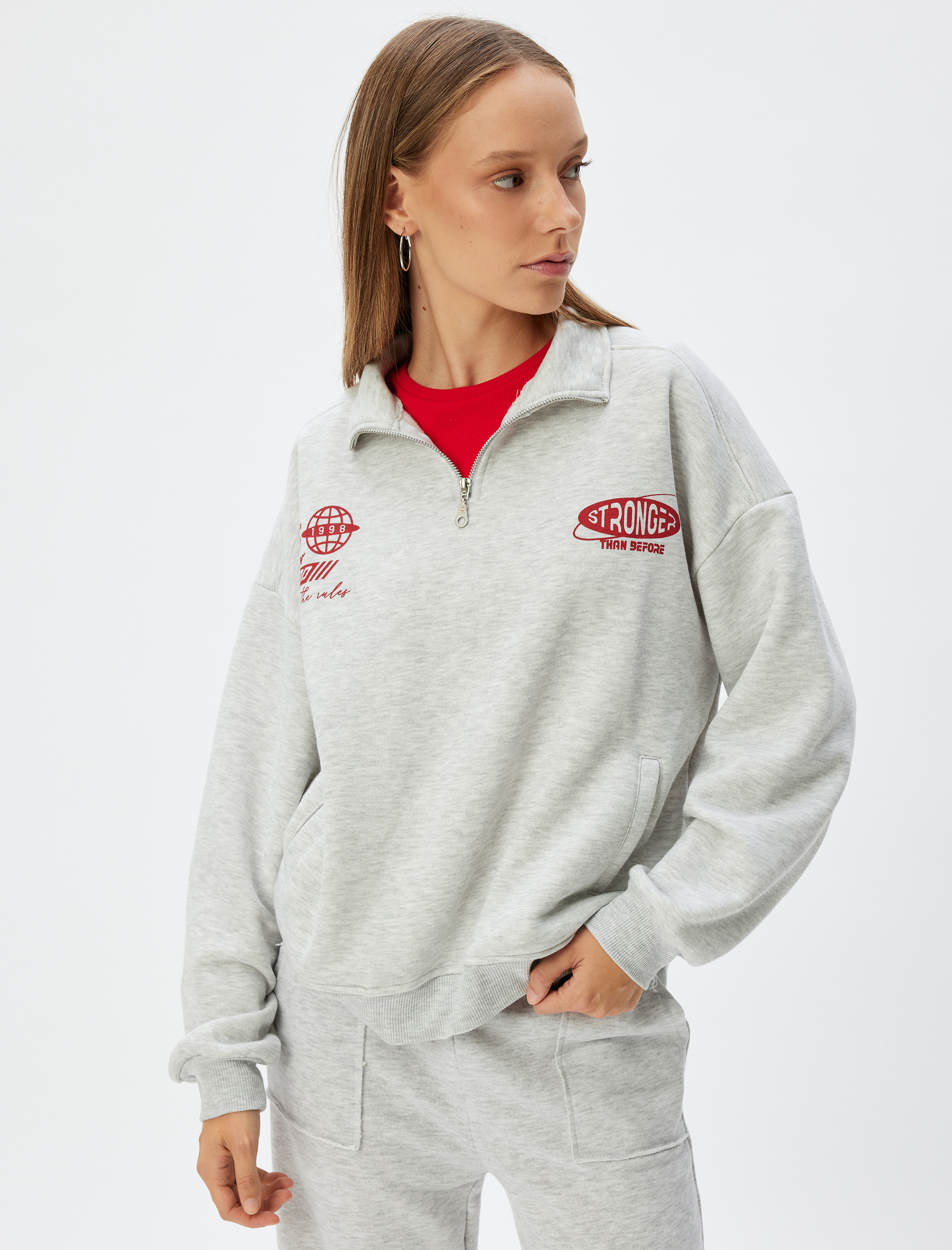   Oversize Arkası Baskılı Yarım Fermuarlı Şardonlu Sweatshirt