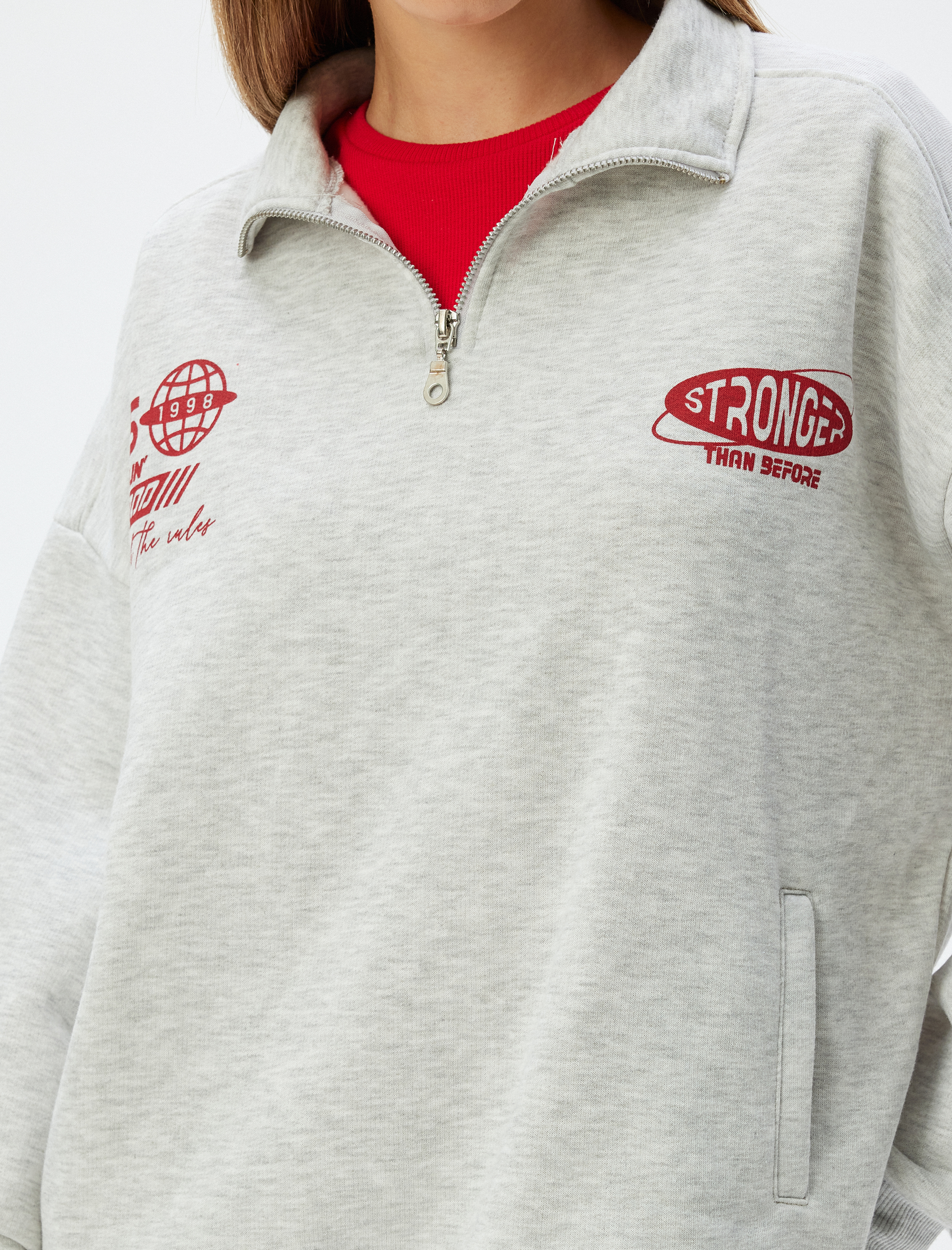   Oversize Arkası Baskılı Yarım Fermuarlı Şardonlu Sweatshirt